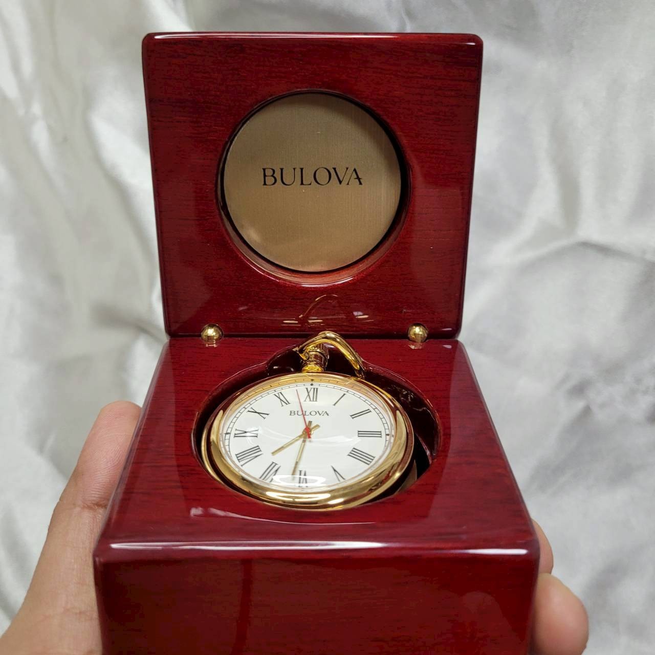 Bulova Ashton Gold-Tone Pocket Watch B2662 Quartz High-Gloss Mahogany Wood Box
