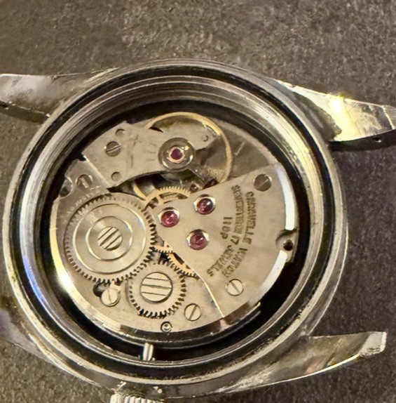 Vintage Caravelle Sea Hunter 666 Skin Diver Men’s Wristwatch Explorer Dive