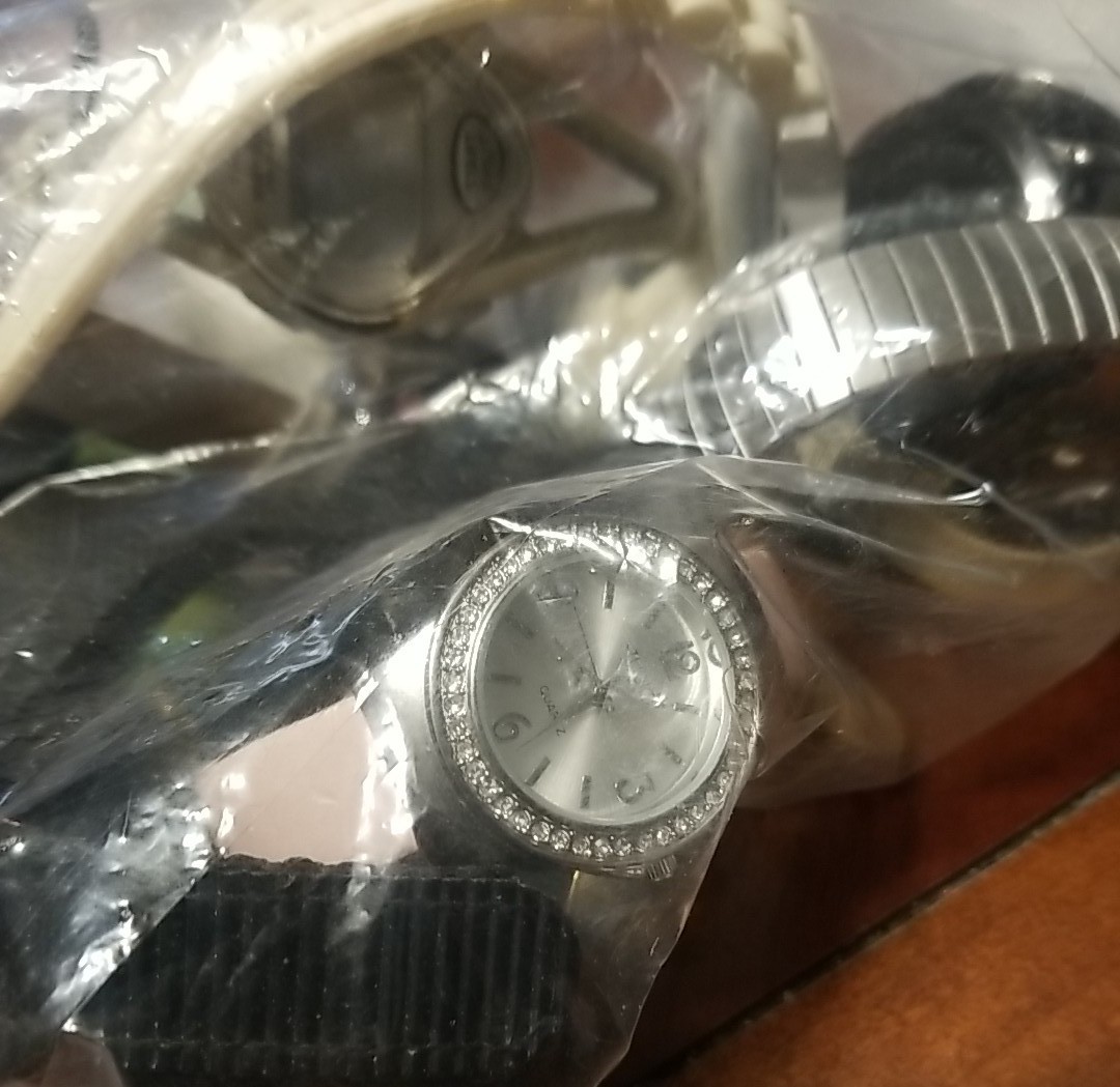 Untested Watch Lot, Various types Womens & Mens. Some Visibly Broken, Some Good