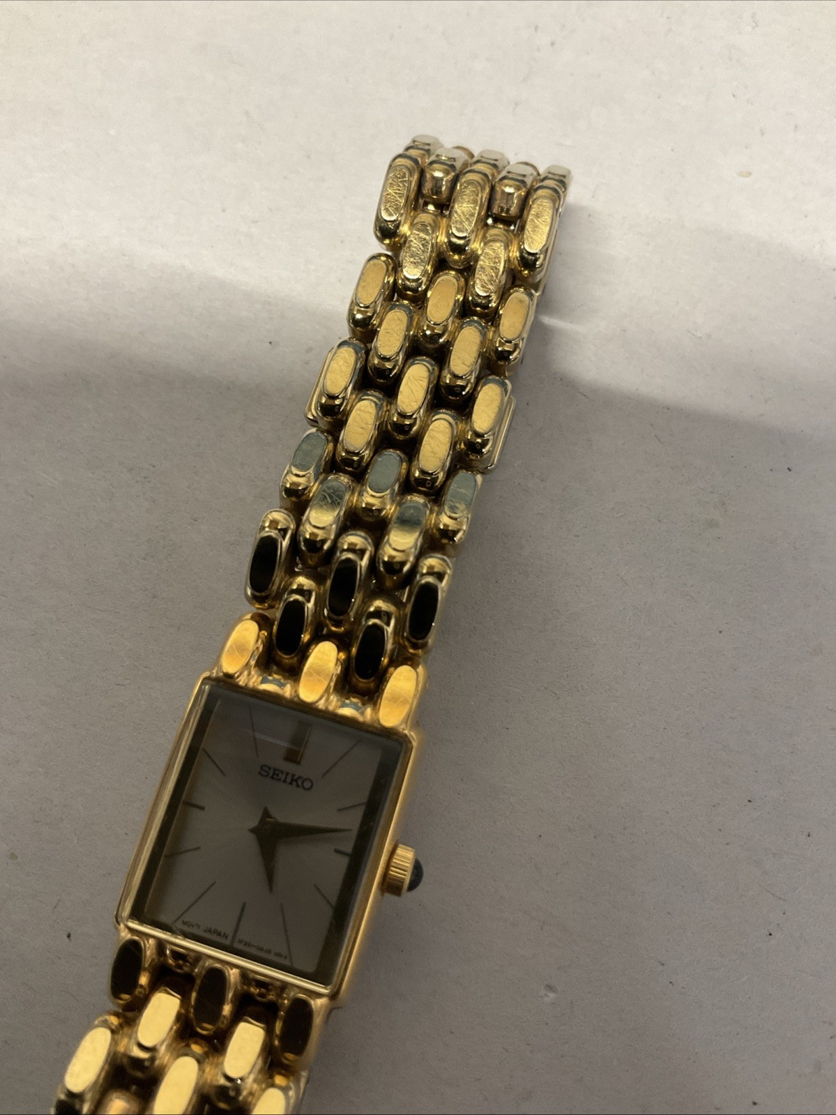 Vintage Seiko 244096 Petite Yellow Gold Tone Classic 13mm Small Tank watch
