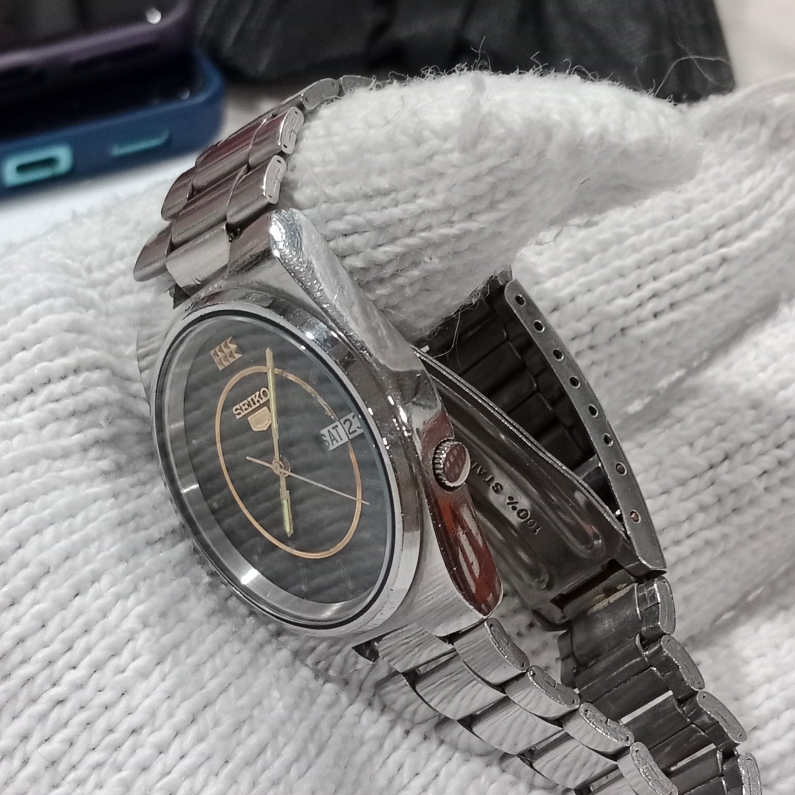 Vintage men’s watch Seiko Automatic 7009 Black Pinstripe Dial Dec 1988