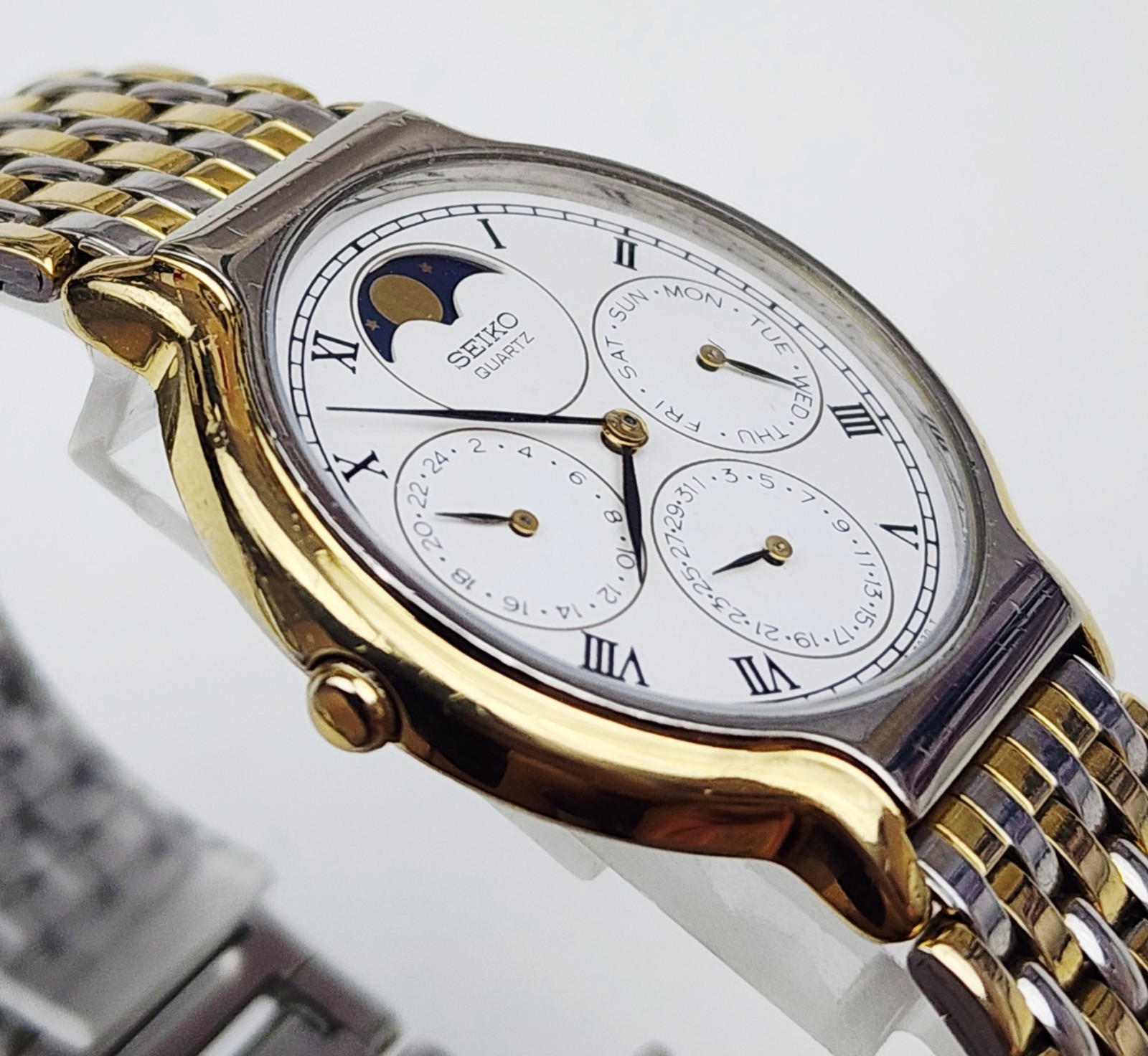 Men’s JAPAN Vintage 1988 MULTIFUNCTION MOONPHASE Watch SEIKO 7F38-7020. Midsize