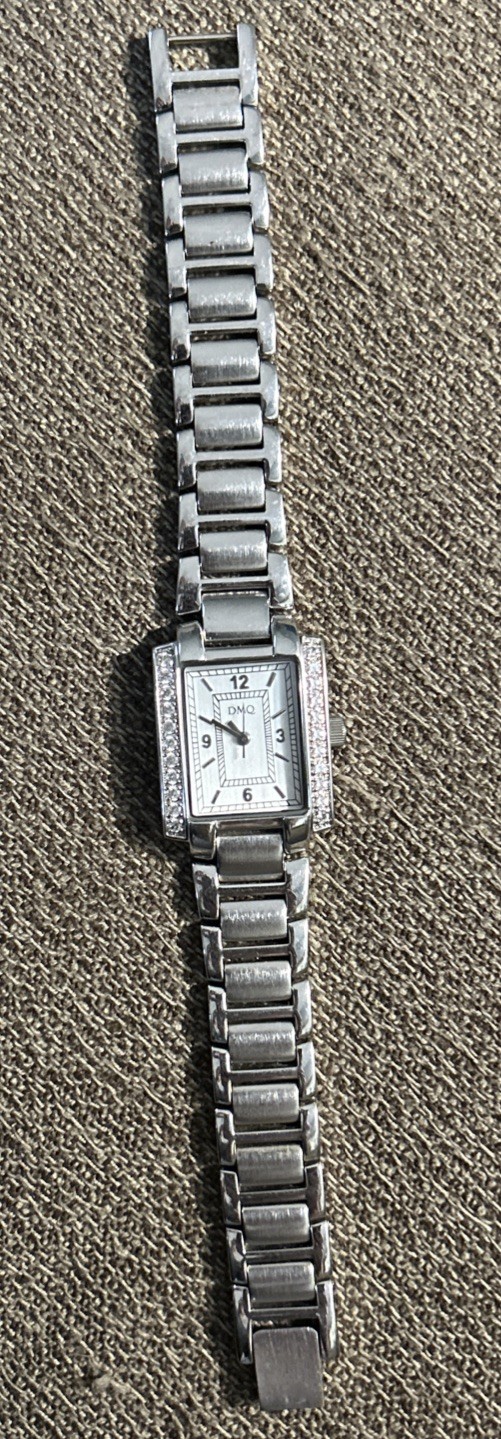 DMQ CZ Watch Silver Tone Crystals Woman’s Watch DQ/1115 Y121E NEW BATTERY
