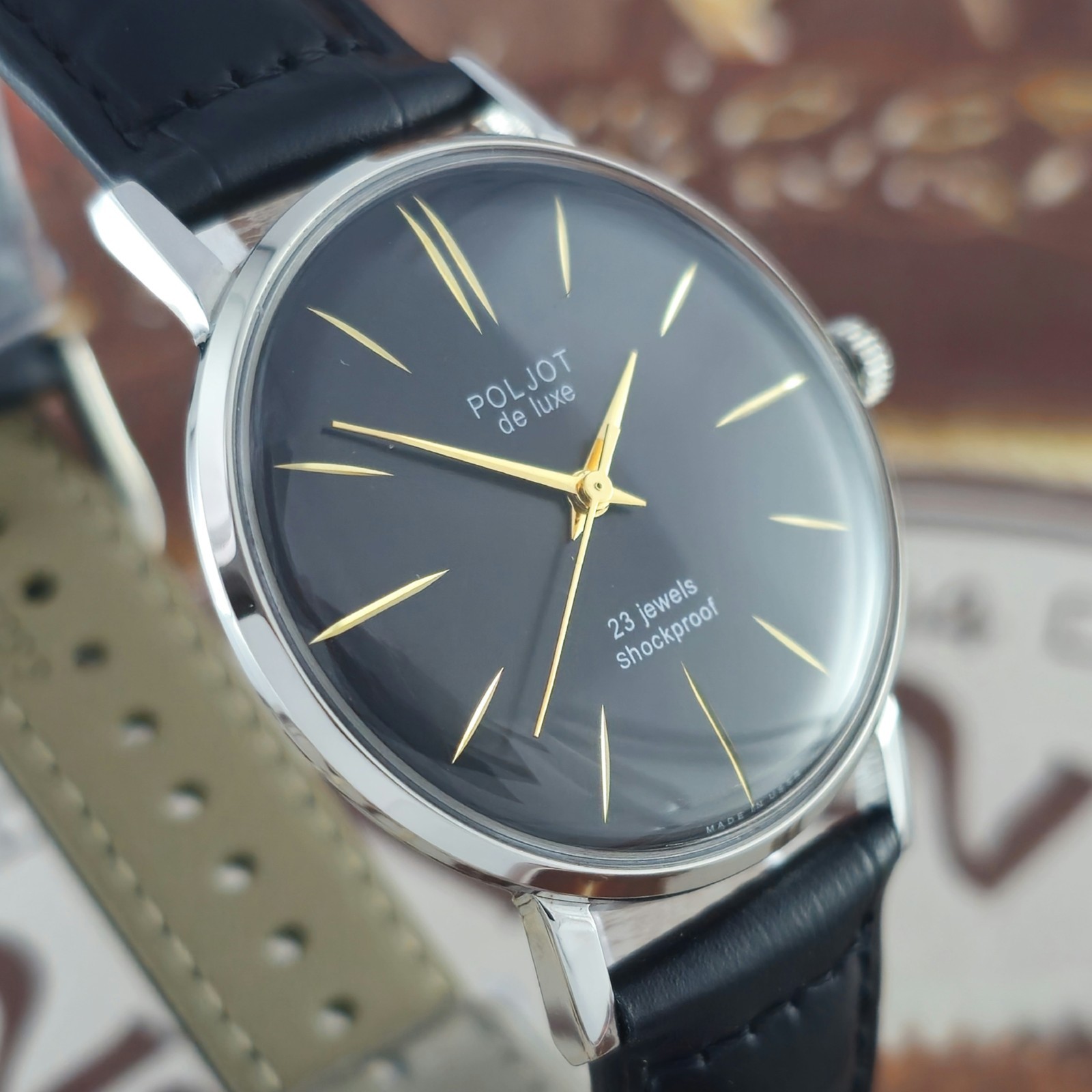 Poljot De Luxe ULTRA SLIM Soviet Wristwatch 2209 Black Dial Vintage Watch USSR