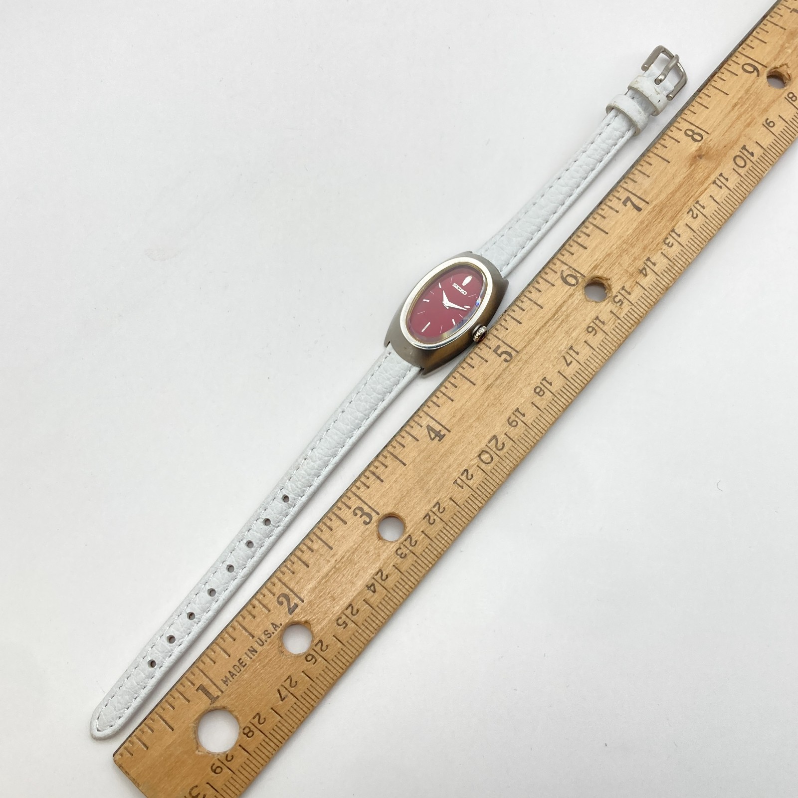 Vintage Seiko Women’s Watch READ Silver Tone 4N00-6989 Burgundy Dial New Battery