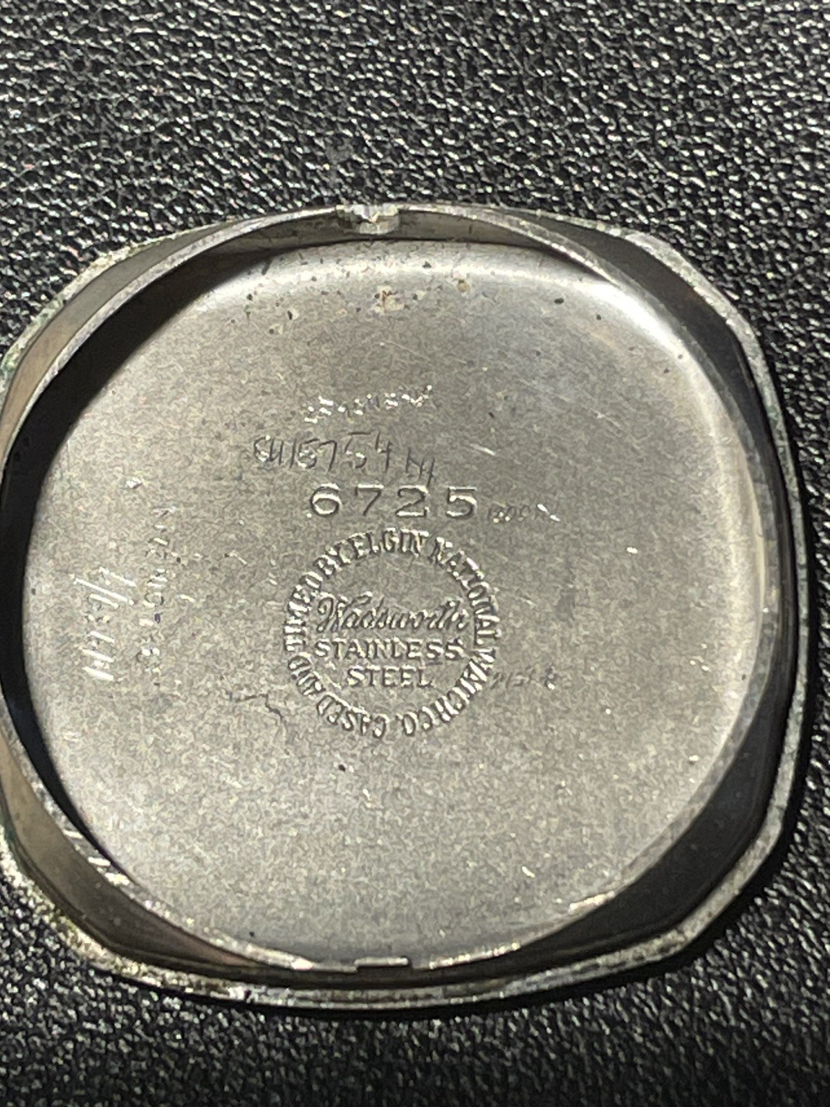 1940’s Men’s Vintage Elgin Tonneau Elgin Cal. 554 Manual Wind 15 Jewels Running