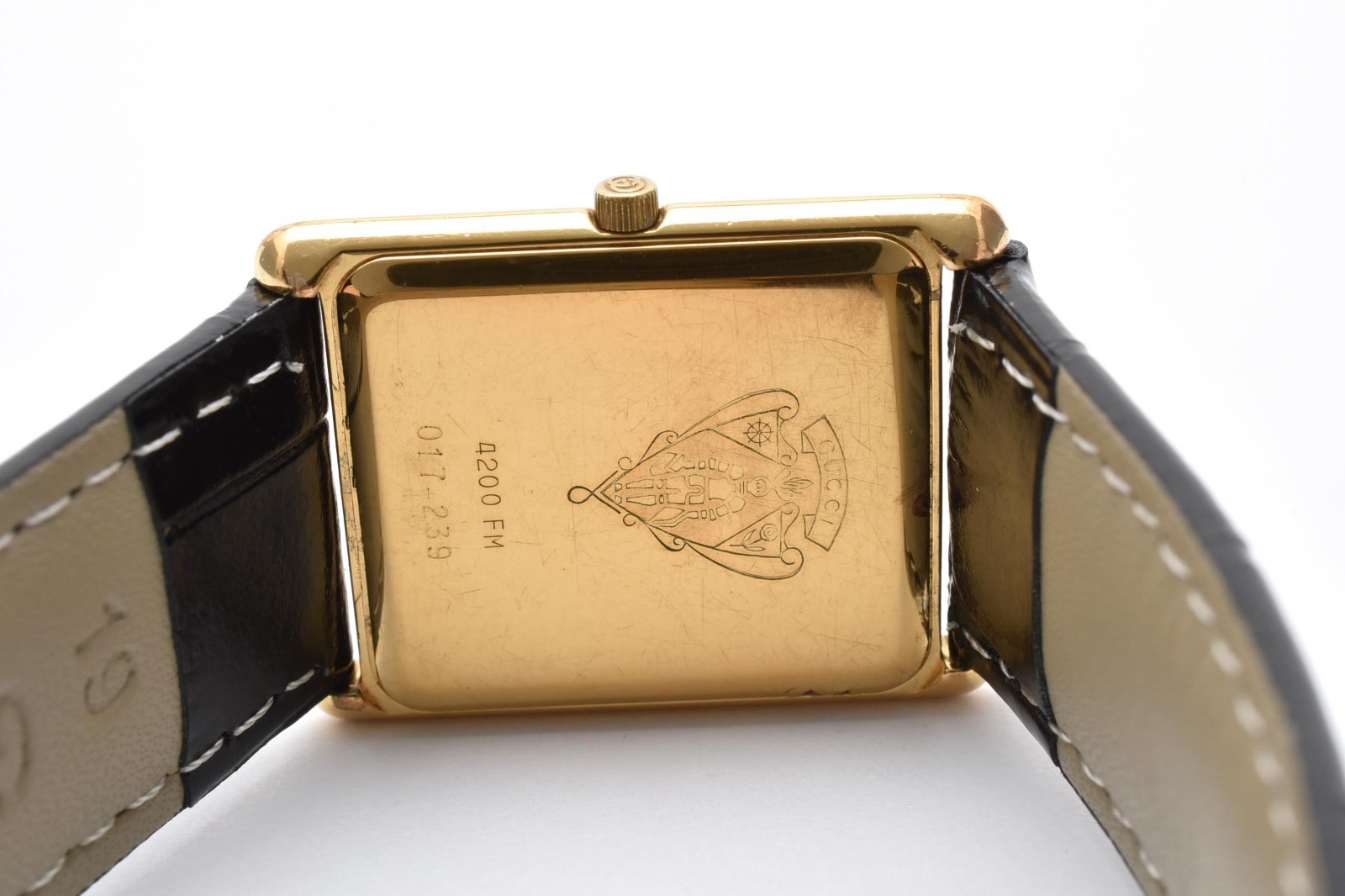 Gucci 4200FM 25mm Gold Black Dial Vintage Quartz Unisex Watch with Original Box