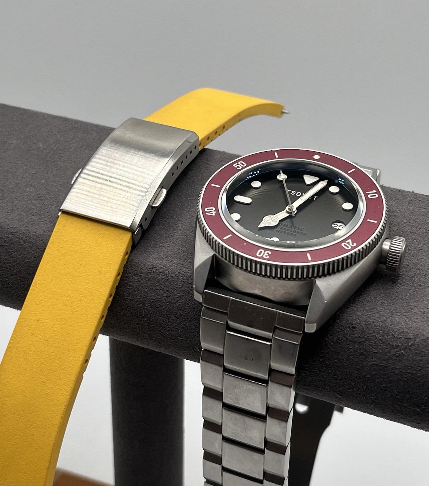 Tsovet Burgundy Blood JMT Men’s Automatic Watch – TS-4001-22