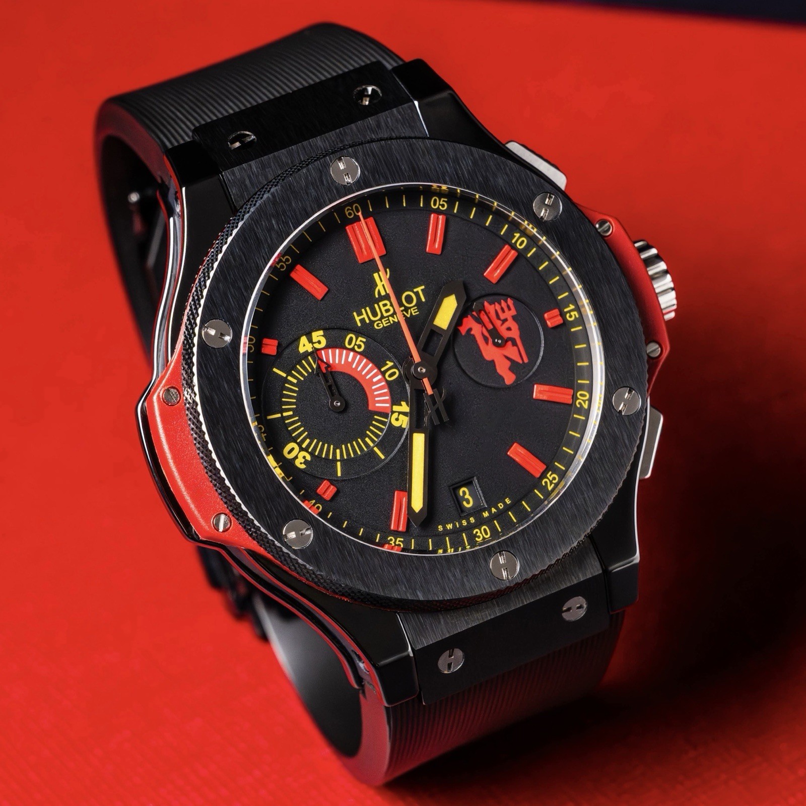 Hublot Big Bang 44 Manchester United Limited Edition of 500 318.CM.1190.RX.MAN08