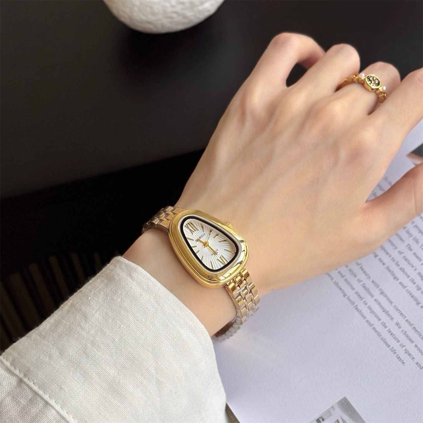 Women Wrist Watch Fashion Triangle Watch French Vintage Style wrist length 18cm