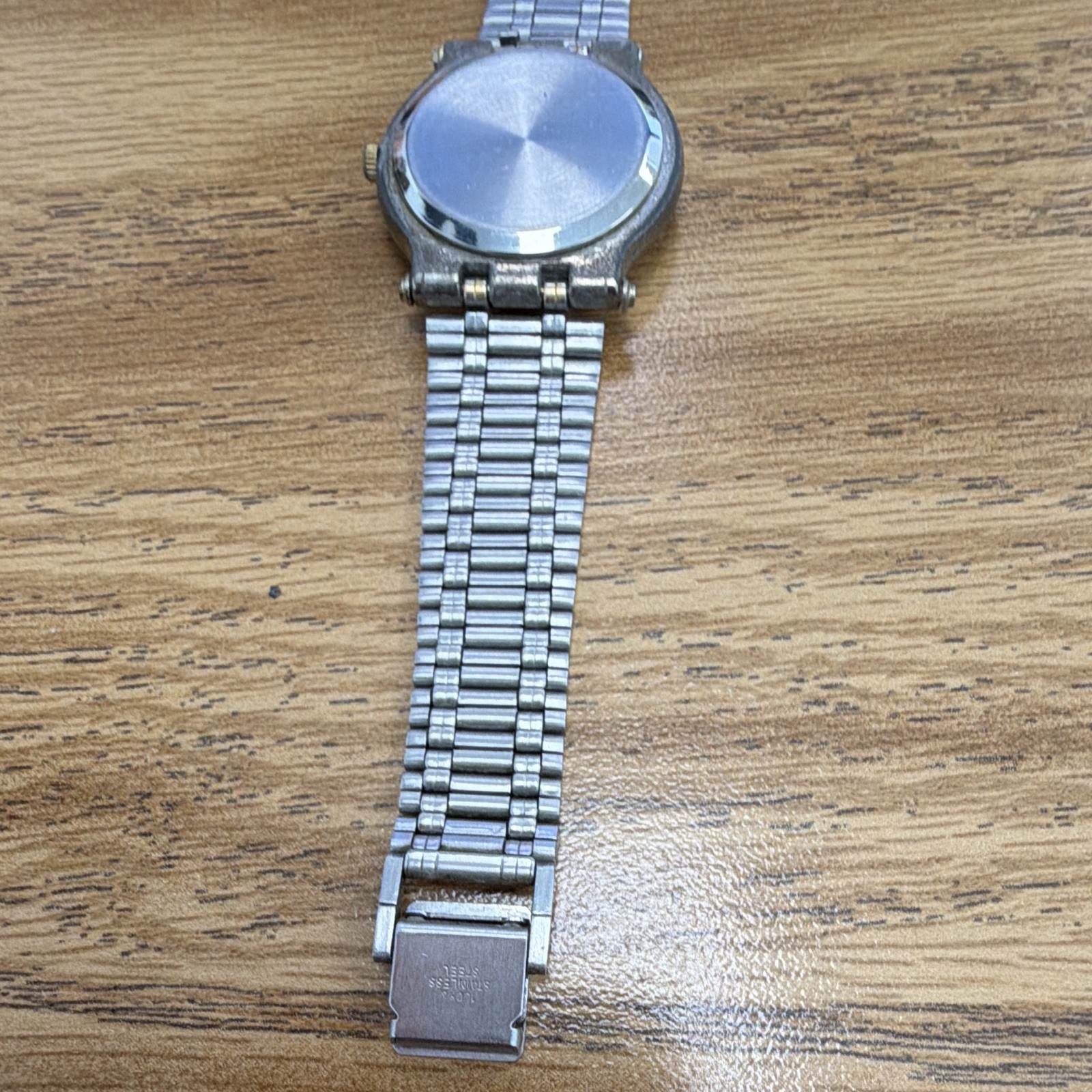 Gucci 9040L Quartz Gold Dial Two-Tone Stainless Bracelet Date Vintage 26mm