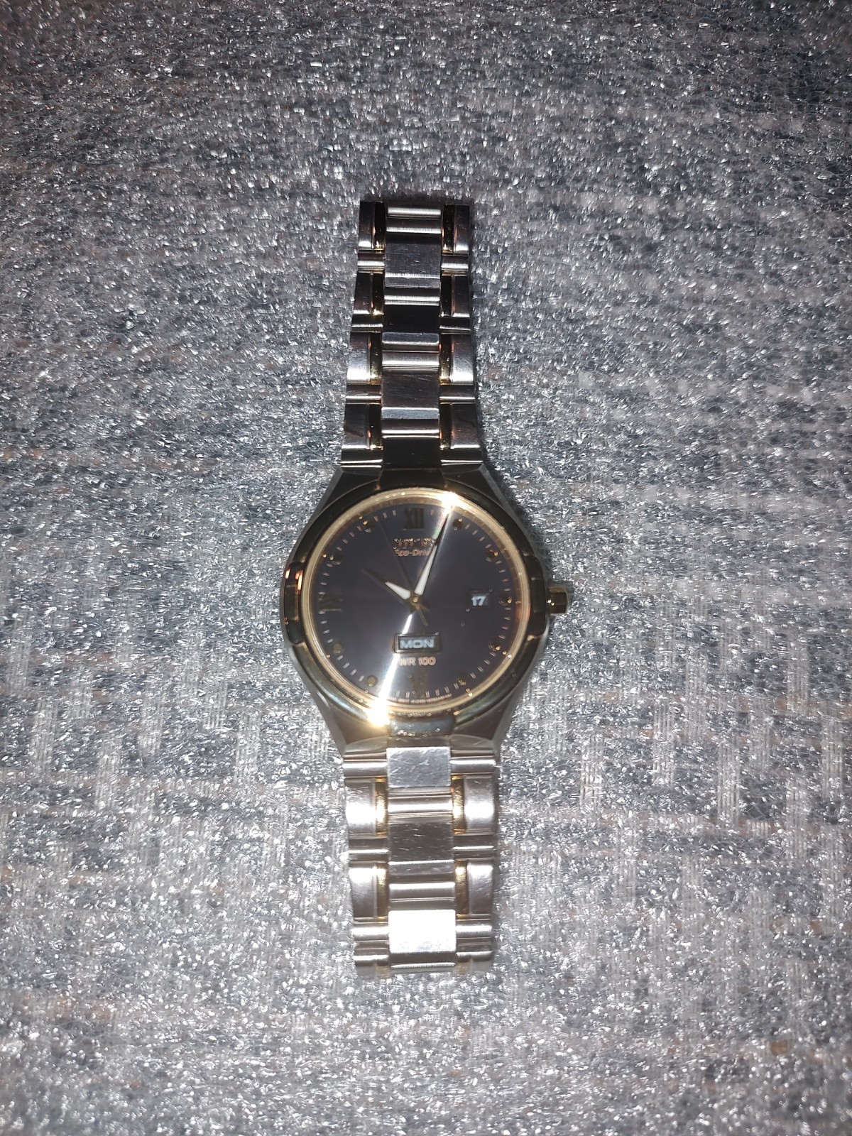 CITIZEN ECO DRIVE 2 TONE MEN’S WATCH E106-S060966 WR 100M “RARE” PLEASE READ*!