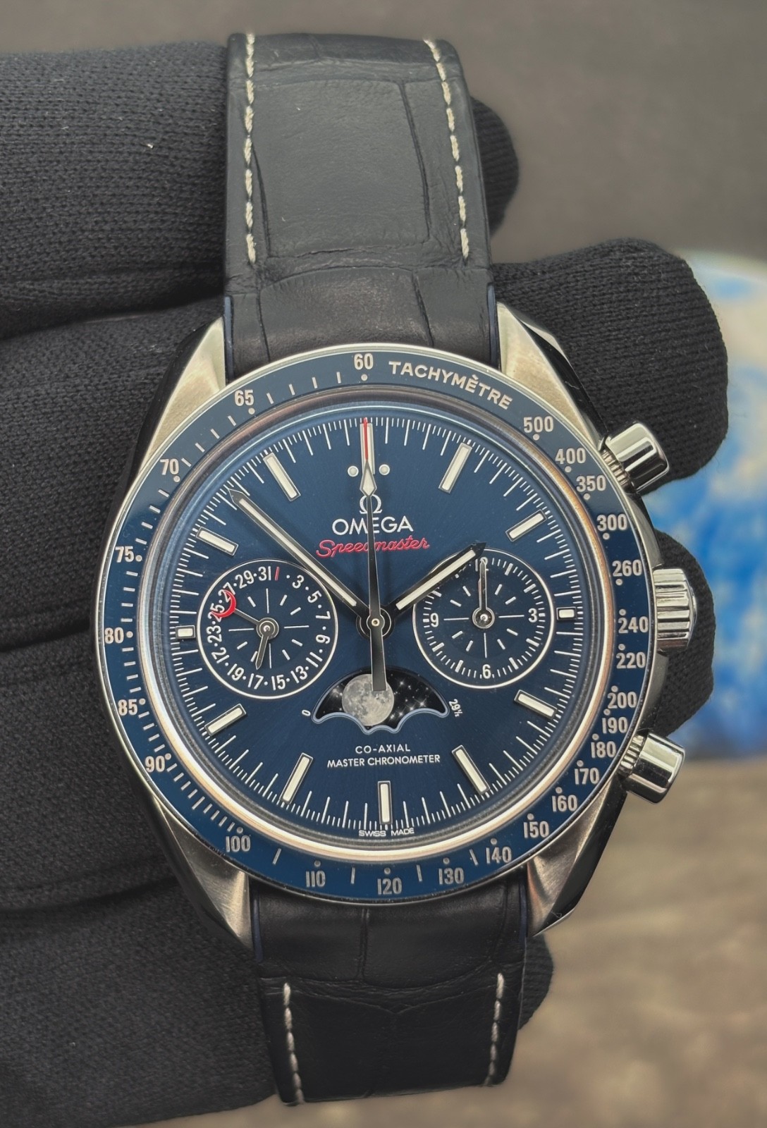 OMEGA Speedmaster Moonphase 304.33.44.52.03.001