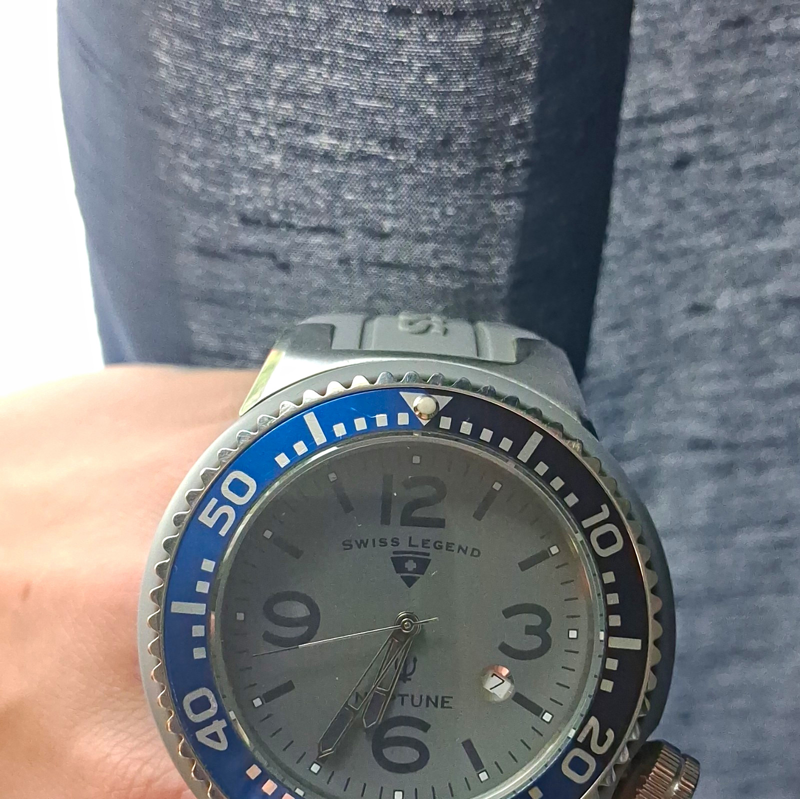Swiss Legend Neptune Men’s Diver Quartz 200m Date Gray Dial Blue/Black Bezel
