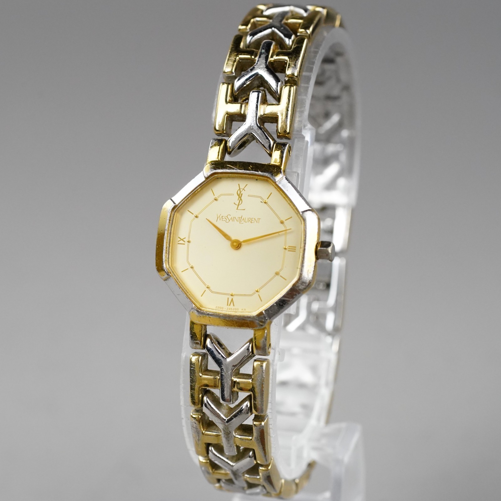 Yves Saint Laurent Vintage Women’s Watch 2200-241762 Gold 23mm New Battery