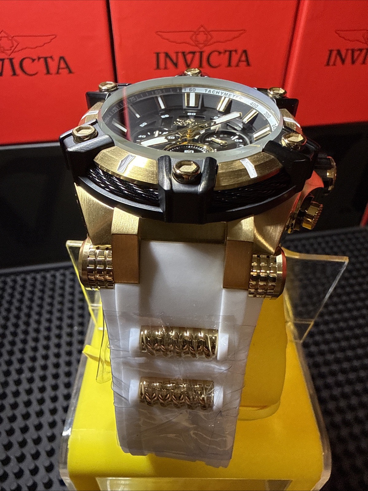 Invicta Bolt 52m 49806