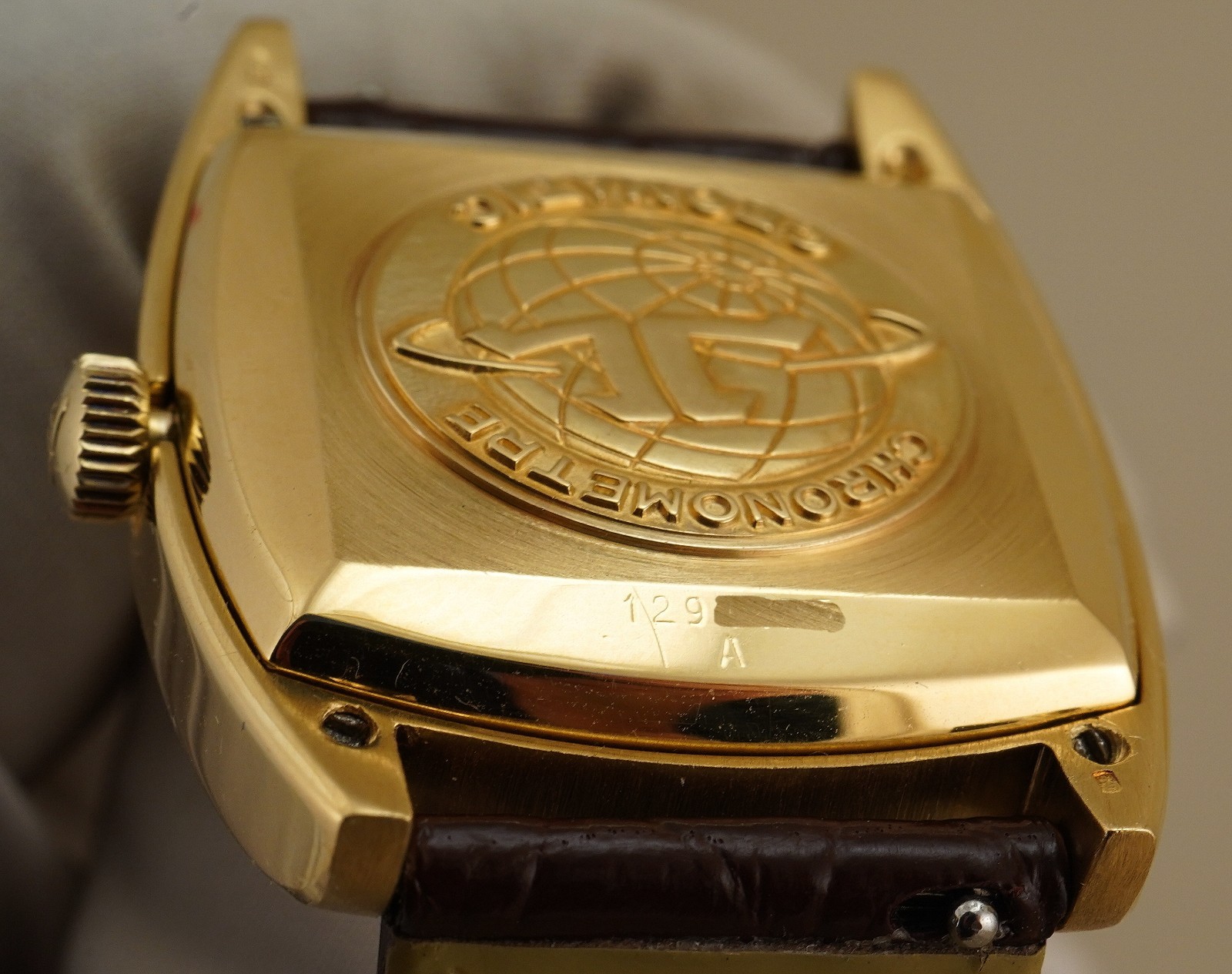 VINTAGE JAEGER-LECOULTRE GEOMATIC TONNEAU E560 18K GOLD ORIGINAL FULL SET 1970’S