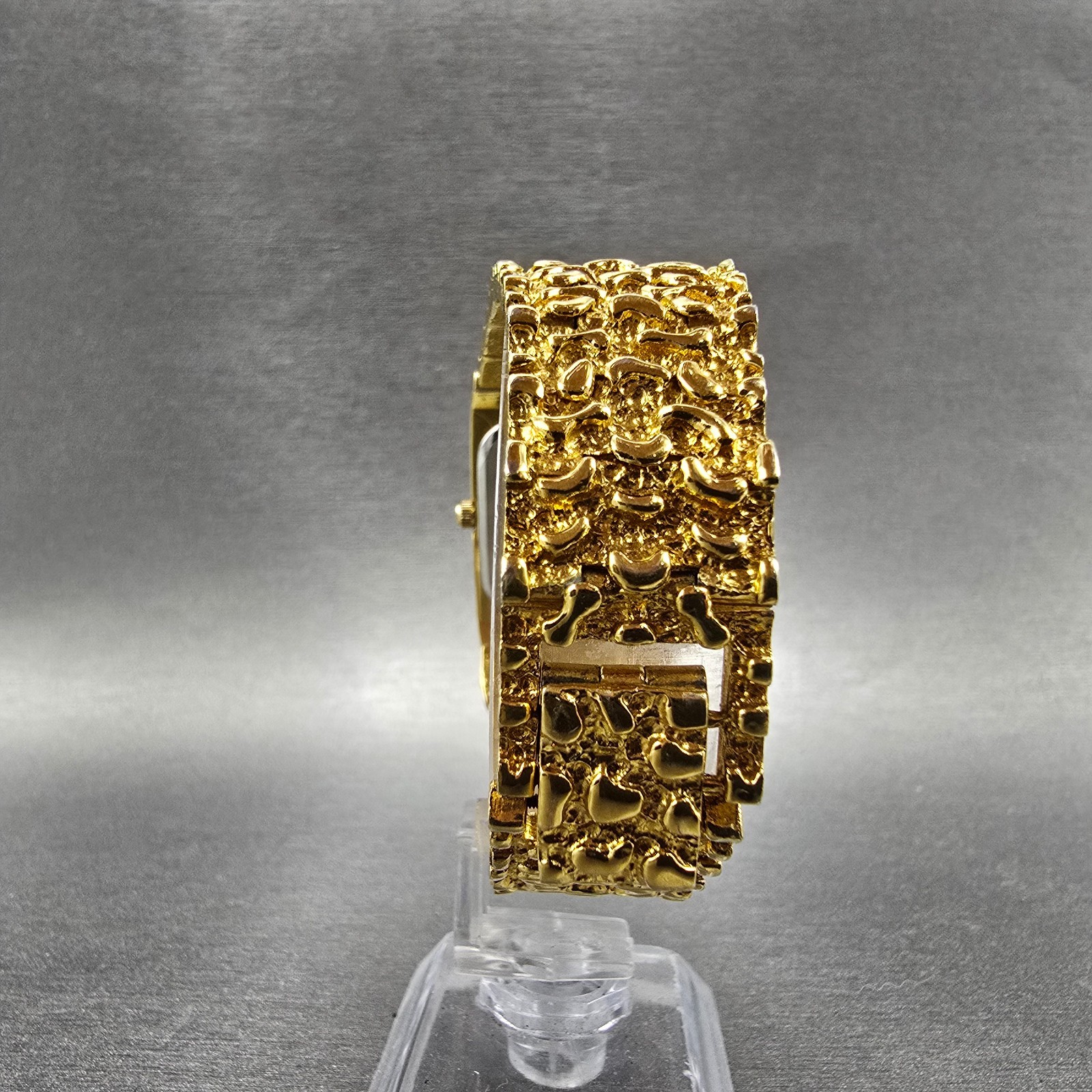 Benrus Gold Nugget Watch Unisex 28mm Black Dial Gold Tone Date Rectangle New bat