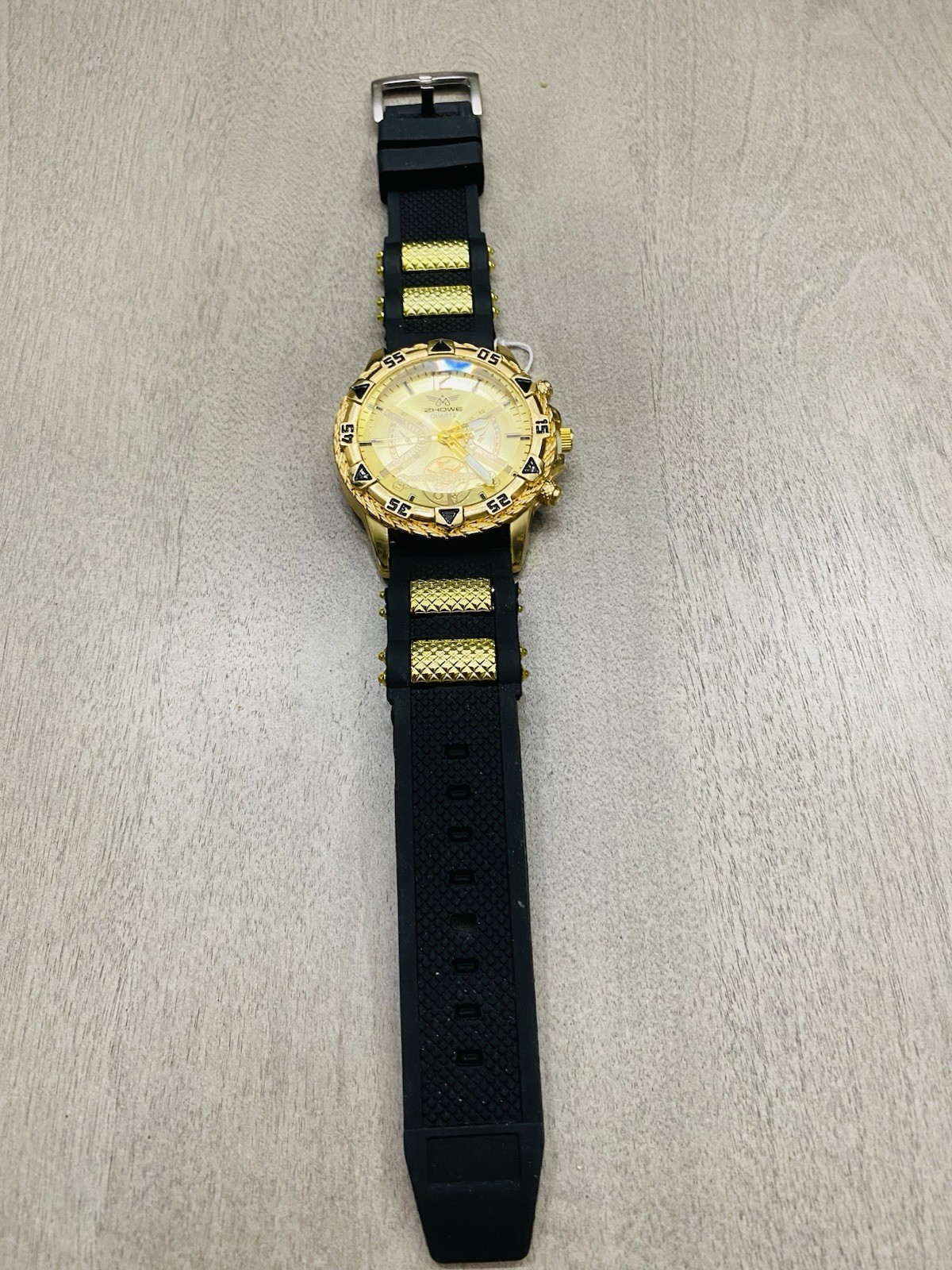 ZHOWE Men’s Analog Quartz Watch Gold Dial Gold Tone Case Black Rubber Strap