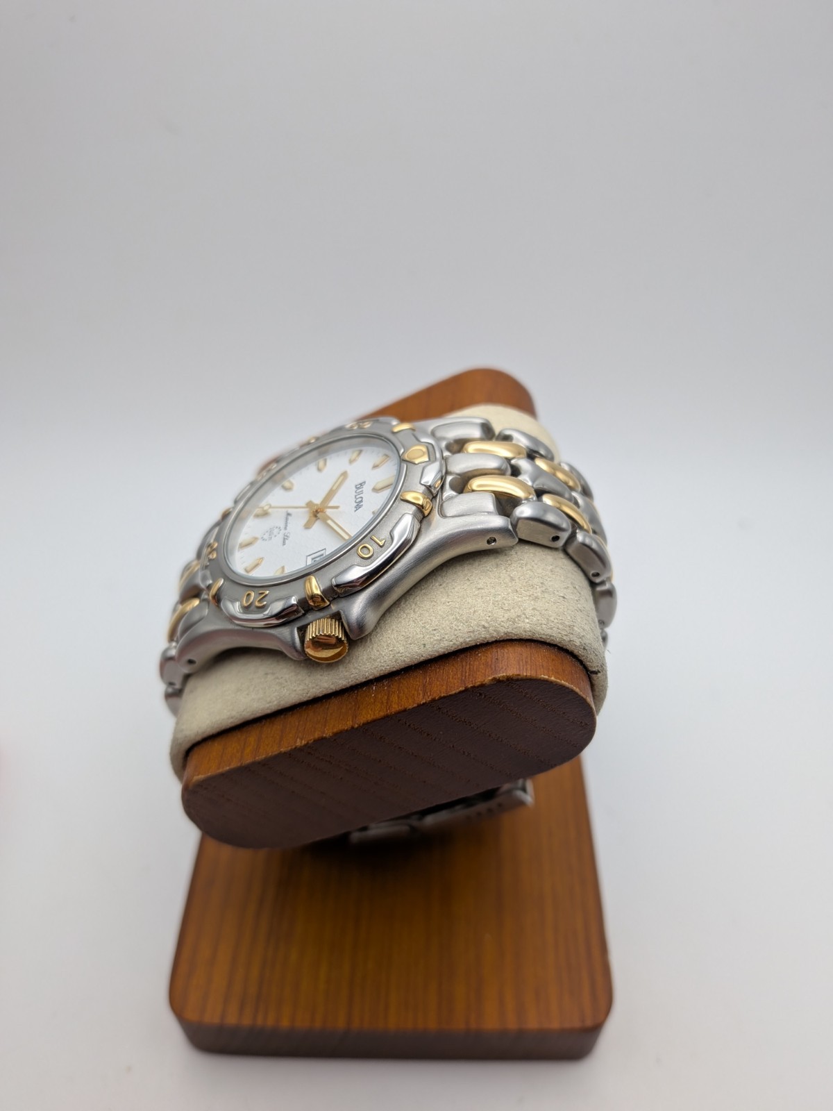 Vintage Men’s Bulova Marine Star Watch. Quartz MVMT WR 100. New Battery. Working