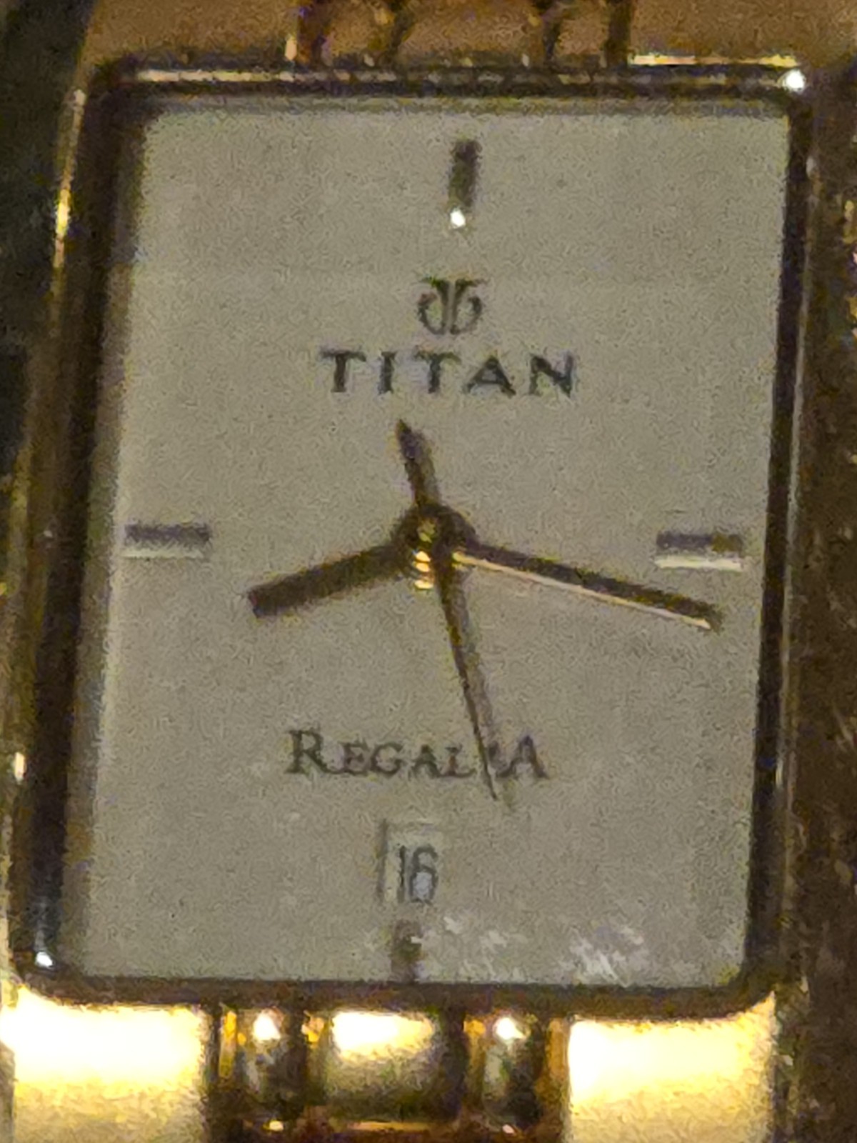 Titan Regalia Men’s Analog Watch White Dial 1124yea India