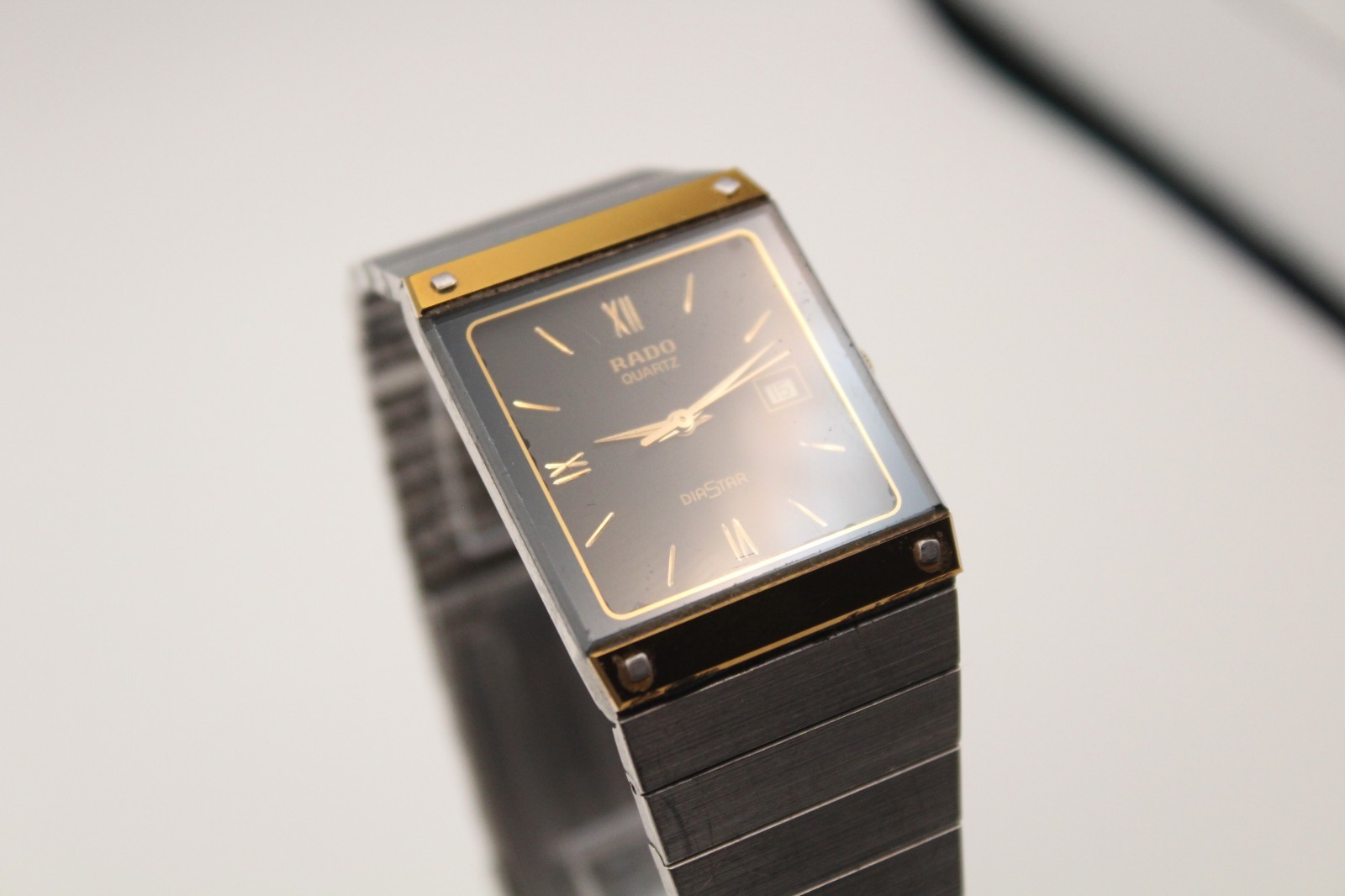 Vintage Rado DiaStar Quartz – Black Dial – Original Integrated Bracelet – Swiss