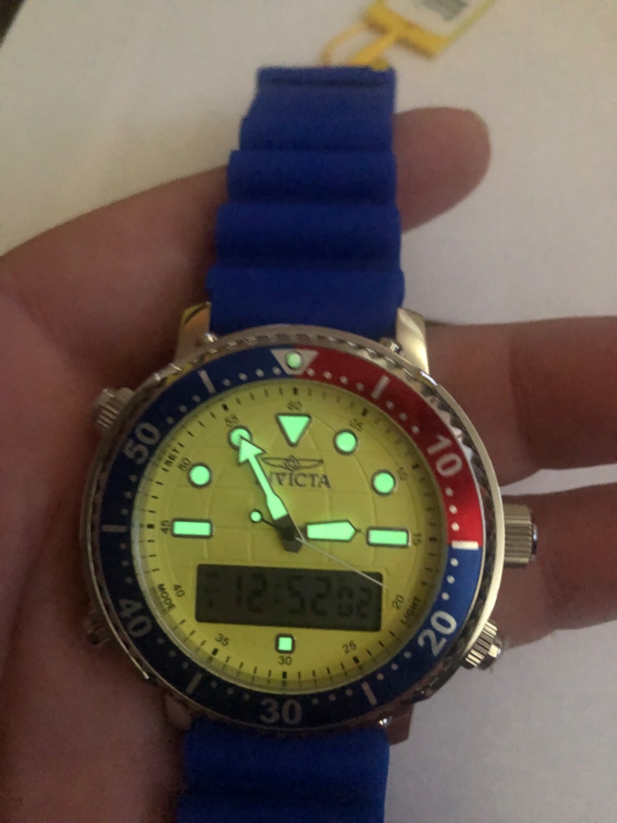 Invicta Pro Diver DigiQuartz Men’s Watch – 46.5mm, Blue