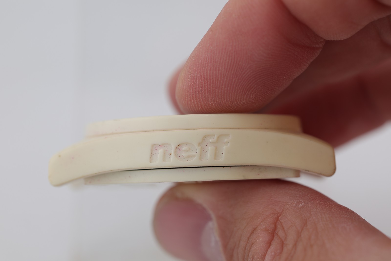 NEFF DAILY RN 129493 WRIST WATCH, 42.3mm 23mm LUG, RUNS (A18)