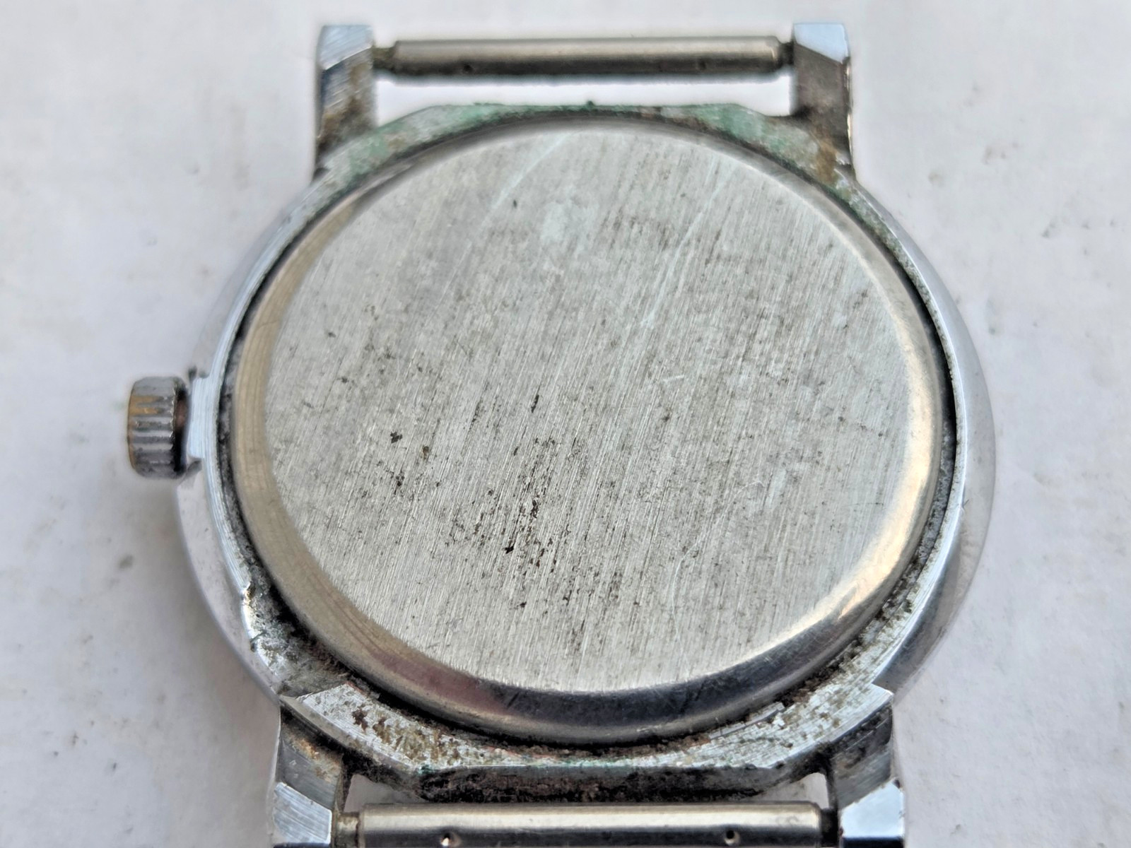 Russian mechanical Wristwatch Watch Luch . Made in Belarus .