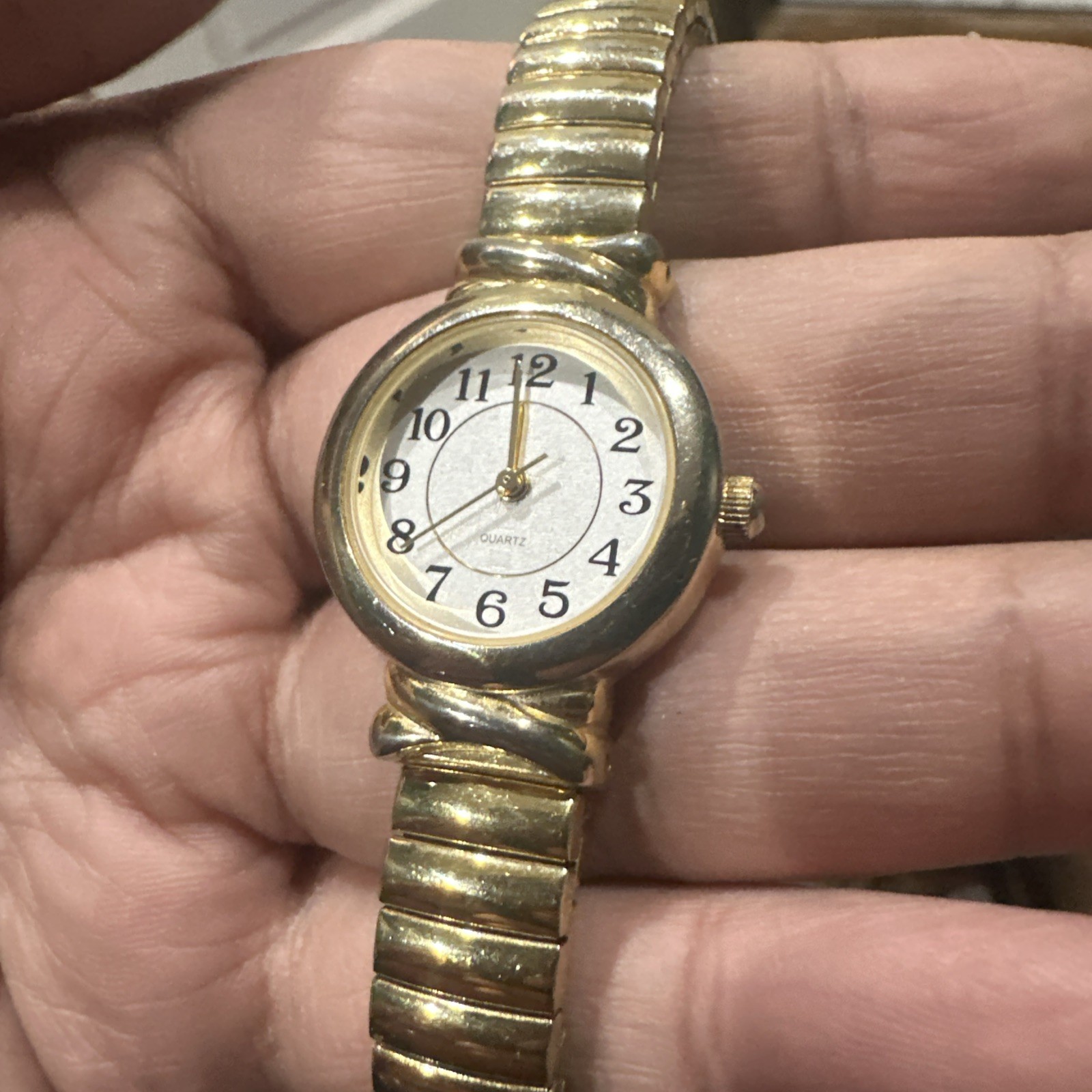 Working VTG Gold Ladies Watch New Battery 23mm Expansion Band FIt 8.5in Wrist