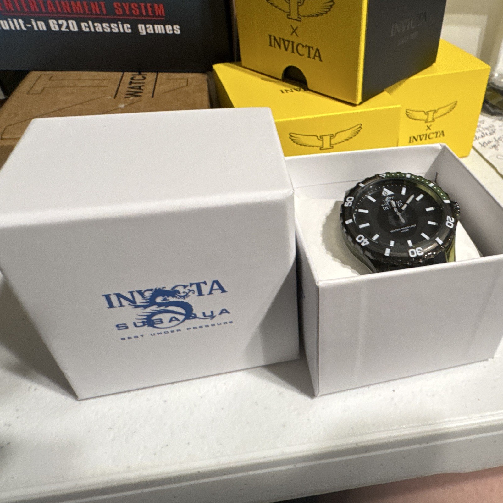 Invicta Subaqua Men’s Quartz Diver Watch 100m Black/Green Silicone Strap Box