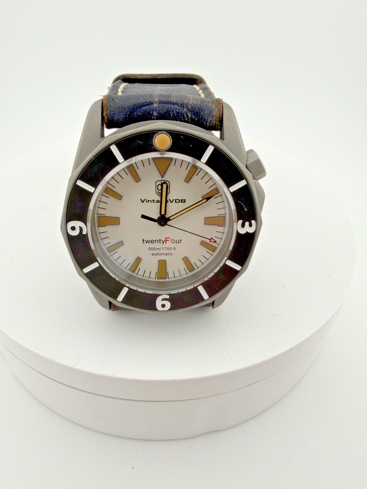 Vintage-VDB F24 Titanium – vintage leather strap – SWISS movement – BRAND NEW