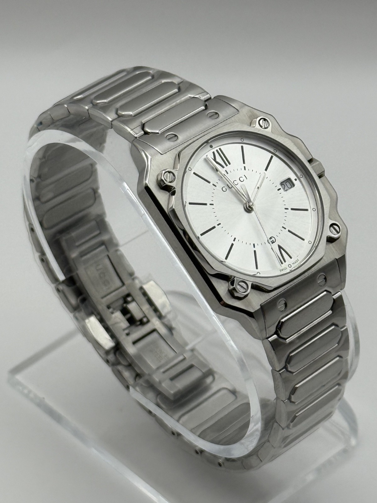 Gucci G-Flat Quartz Stainless Steel 30mm Silver Dial Women’s Watch YA166504