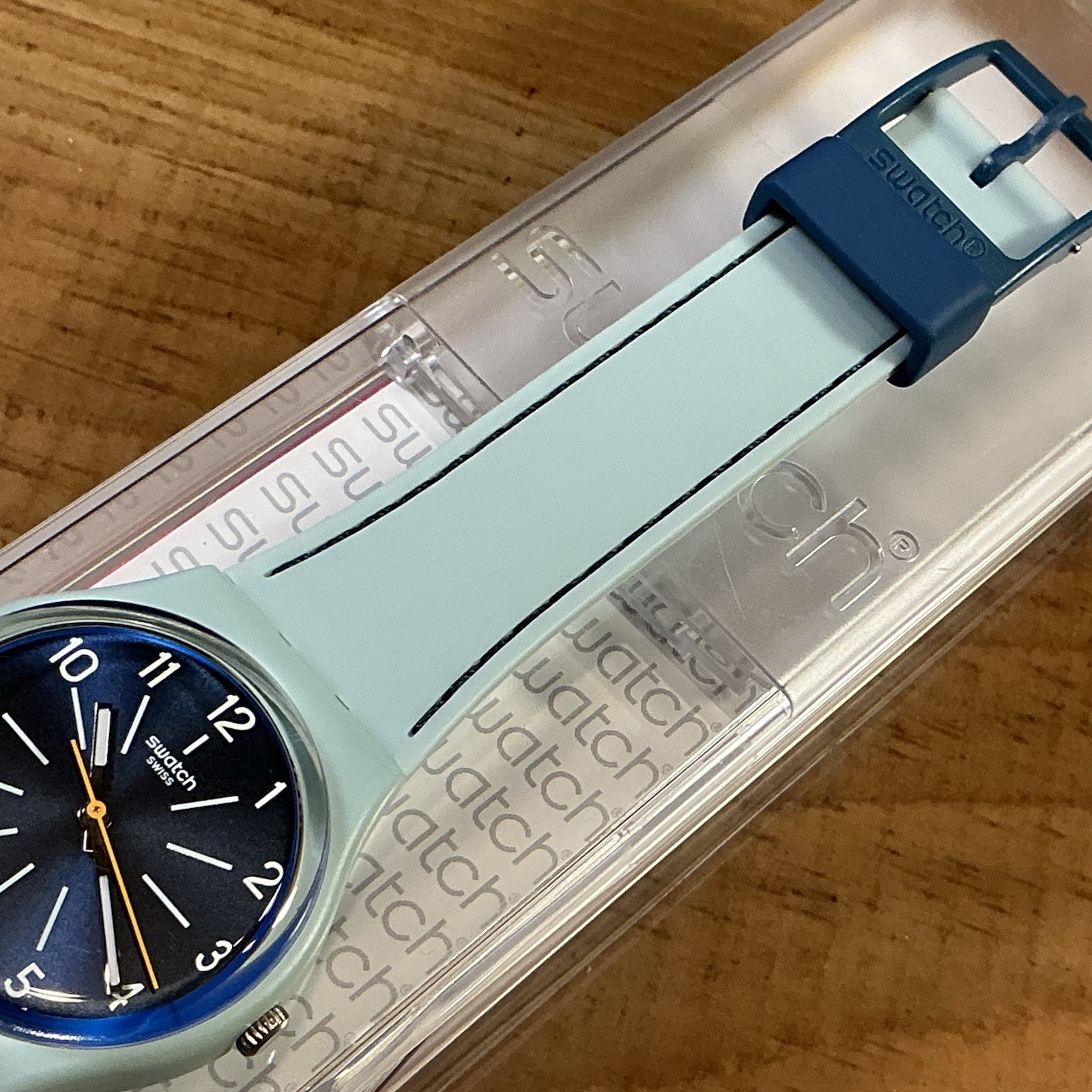 BLUE STITCHES – BEAUTIFUL – NEW IN BOX [ 34mm ]