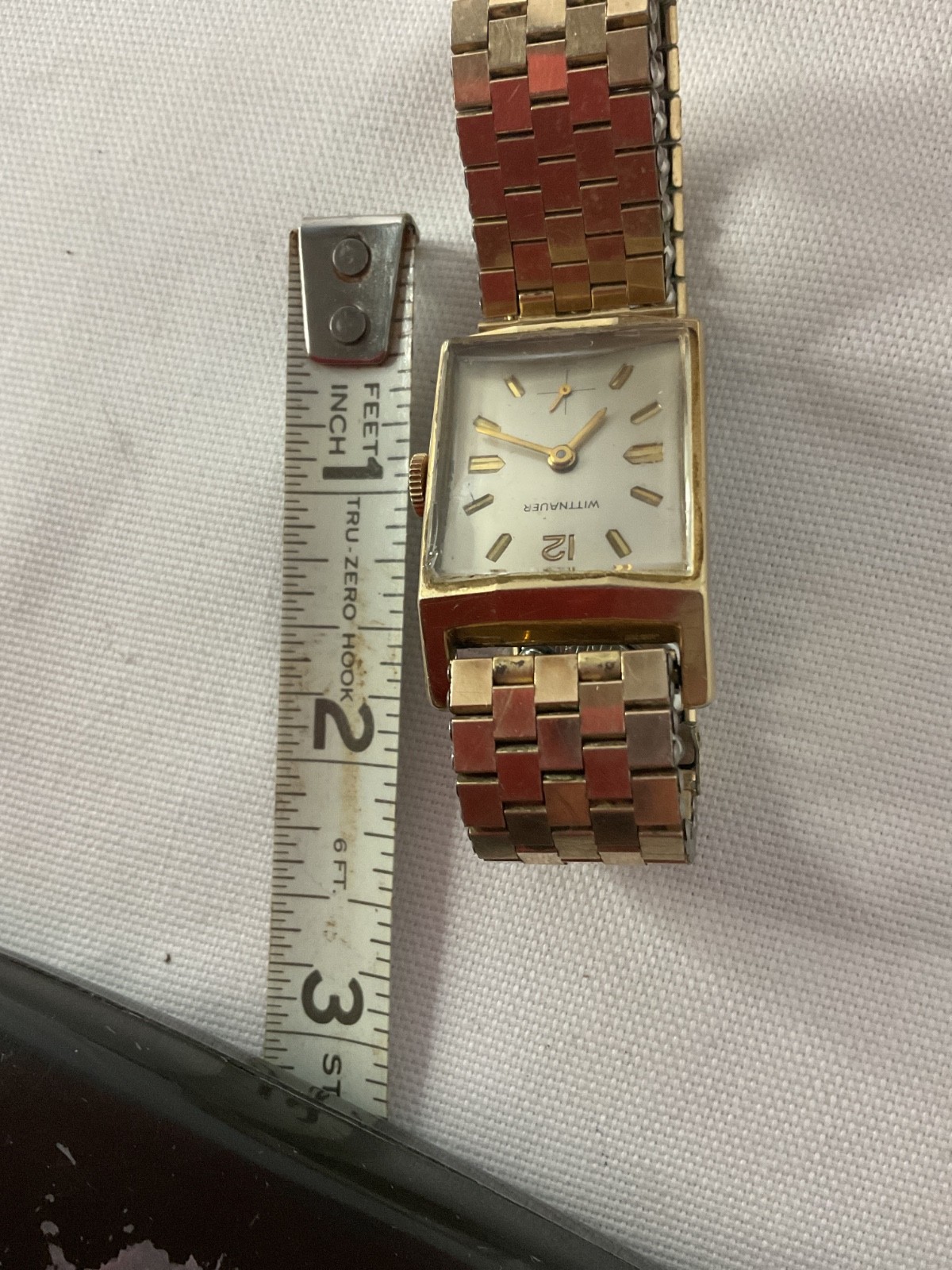 Vintage WITTNAUER men’s watch 10K GF With original box Swiss 2293-4