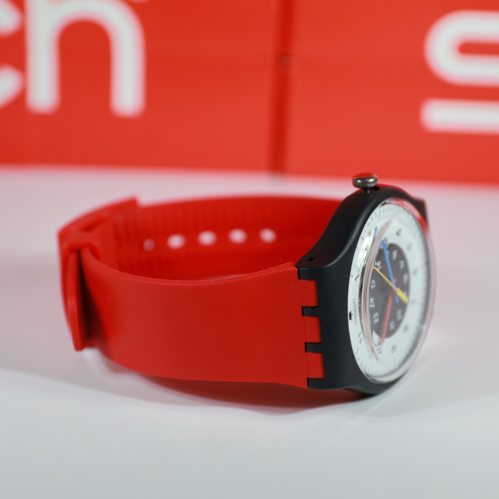 NEw LImited Swiss MAde SWATCH SO32B401 ROUGE & NOIR Black Red 41MM Multicolor ha