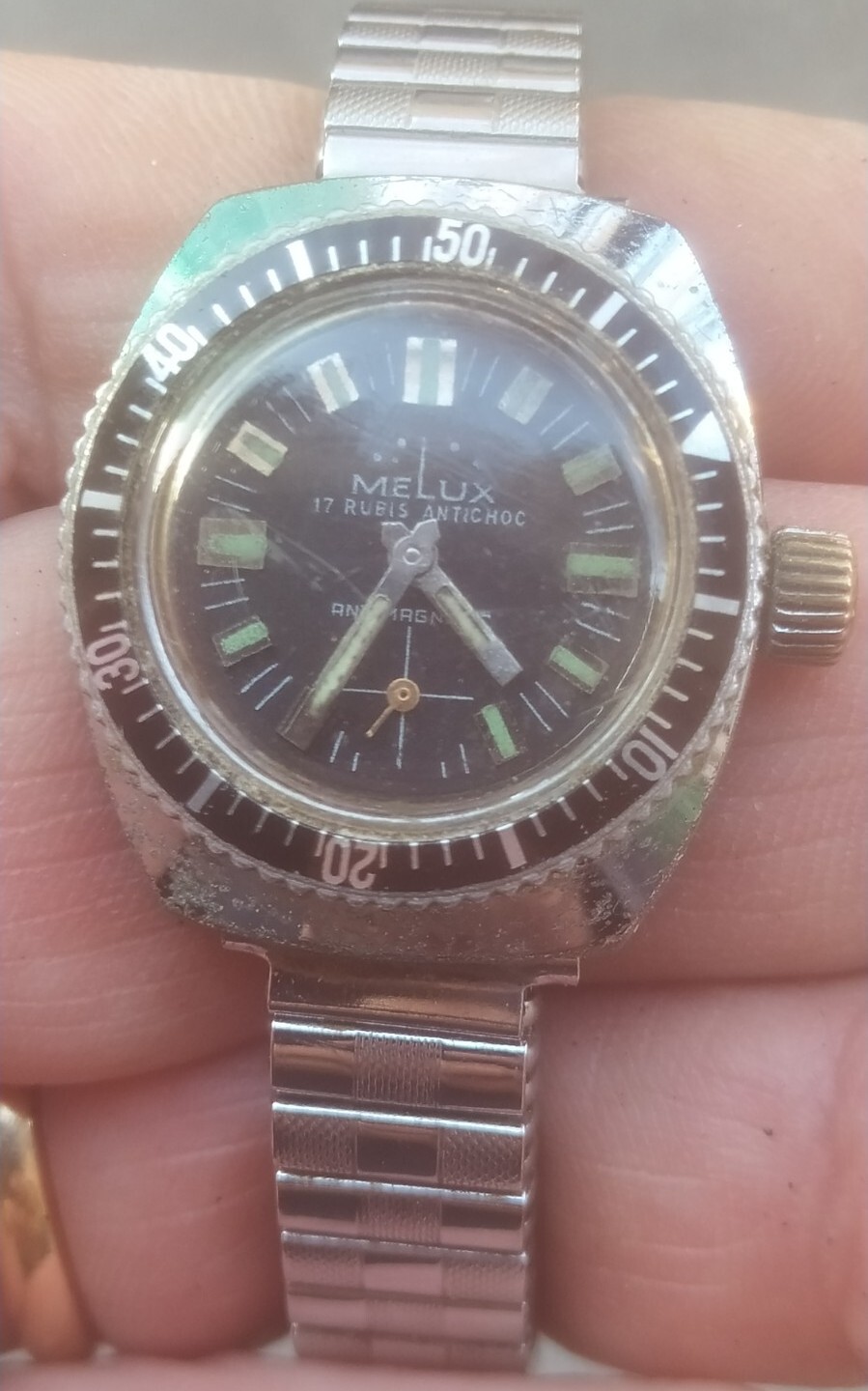 MELUX DIVER 17 Rubies – Antichoc Anti-magnetic Vintage