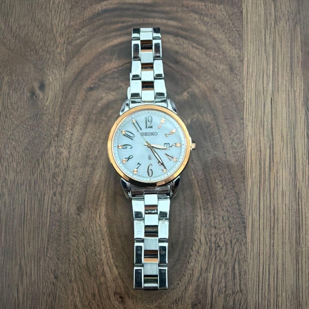 Seiko LUKIA V137-0CG0 Solar Womens Watch 31mm 10 Bar