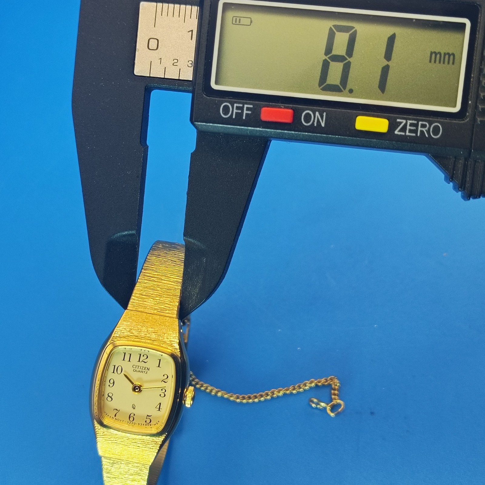 Vintage 1986 Citizen Japanese Made 16mm Women’s Quartz Cocktail Watch Size 4