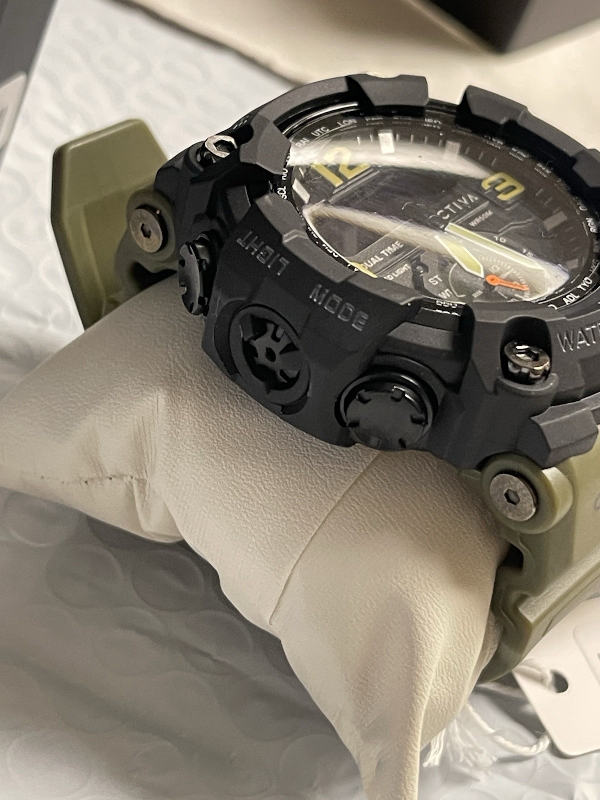 Activa – Invicta Men’s 56mm watch Black face and army green band