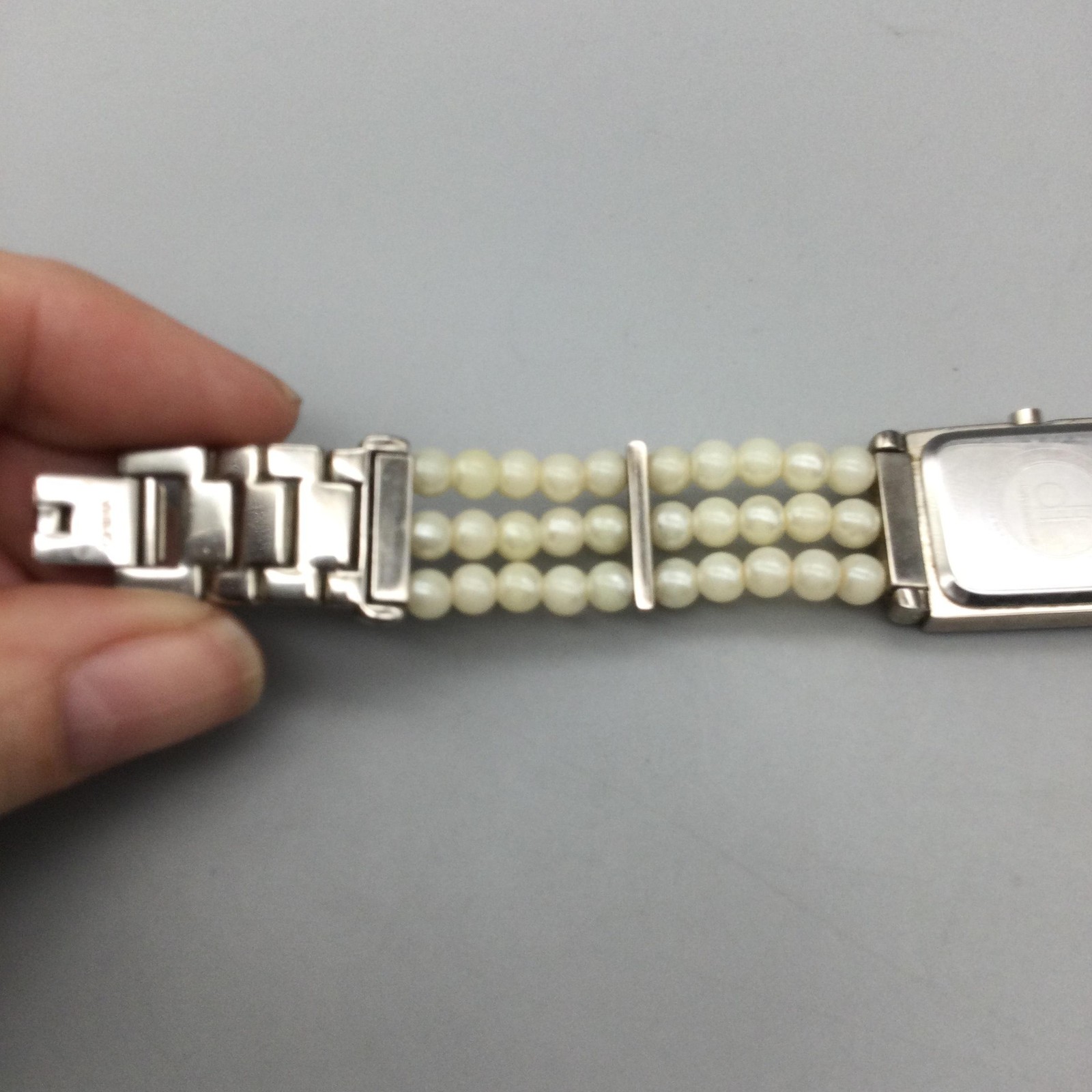 DF Womens Watch 20mm Silver Tone MOP Bracelet Faux Pearl New Battery 7.25″