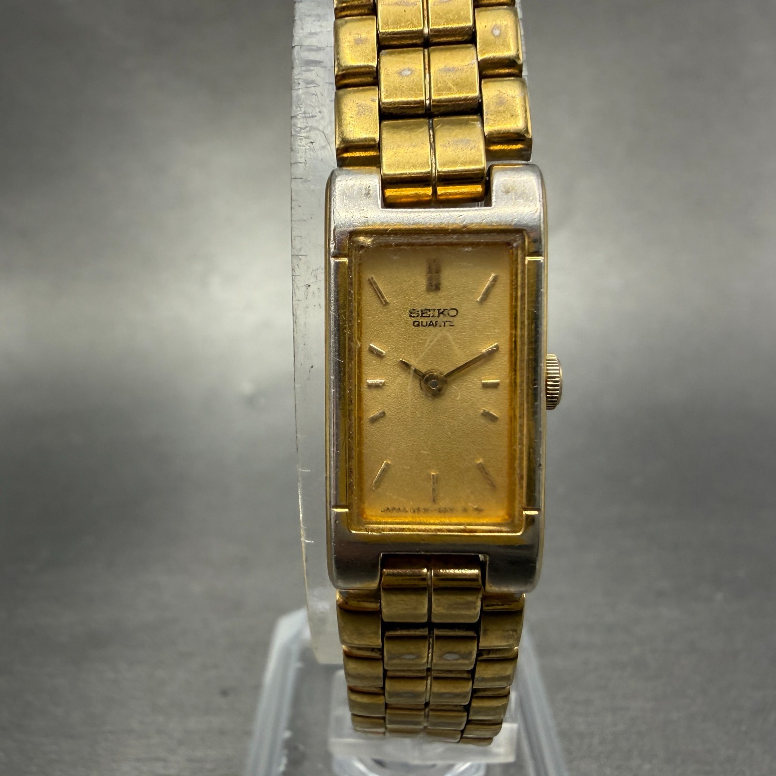 Seiko Tank Watch Women 13mm Champagne Dial Gold Tone 2E20-6590 New Battery VTG