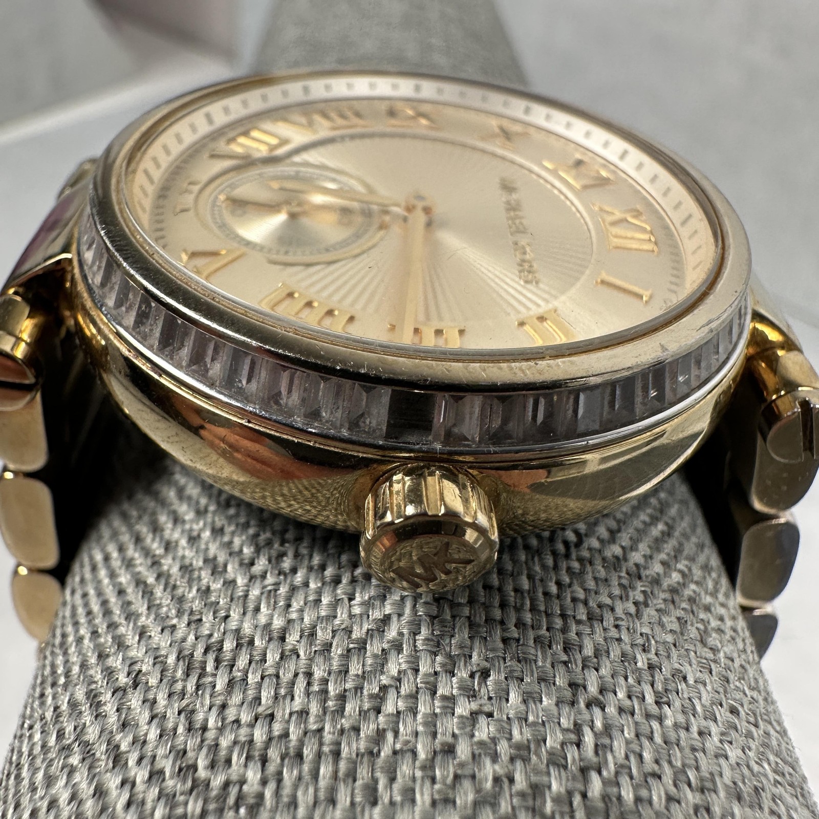 Michael Kors Watch Womens 40mm Champagne Dial Crystal Bezel Skylar Gold Tone