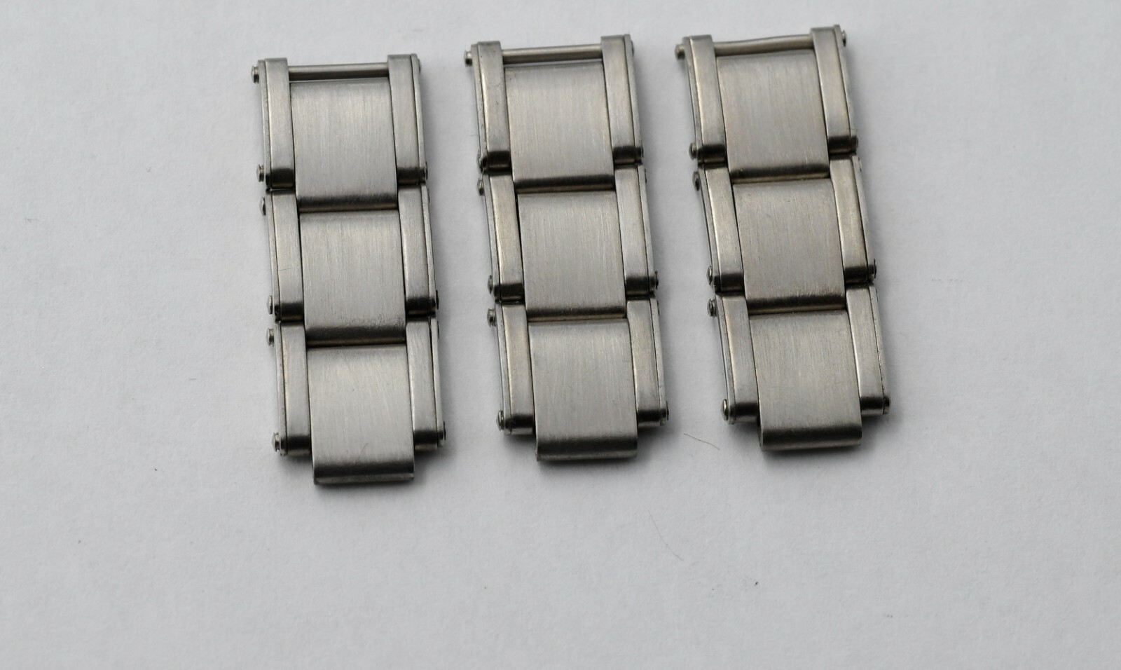 Genuine Rolex Expanding Links 7205 6635 11.2mm Riveted Part Brand New Unused