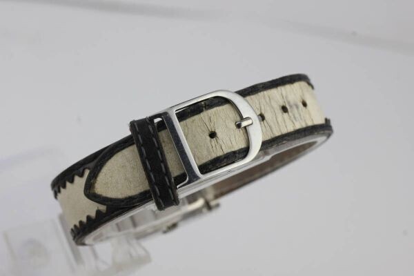 Christian Dior Maris D78-109 Quartz Ladies Vintage Watch Shell Dial Japan