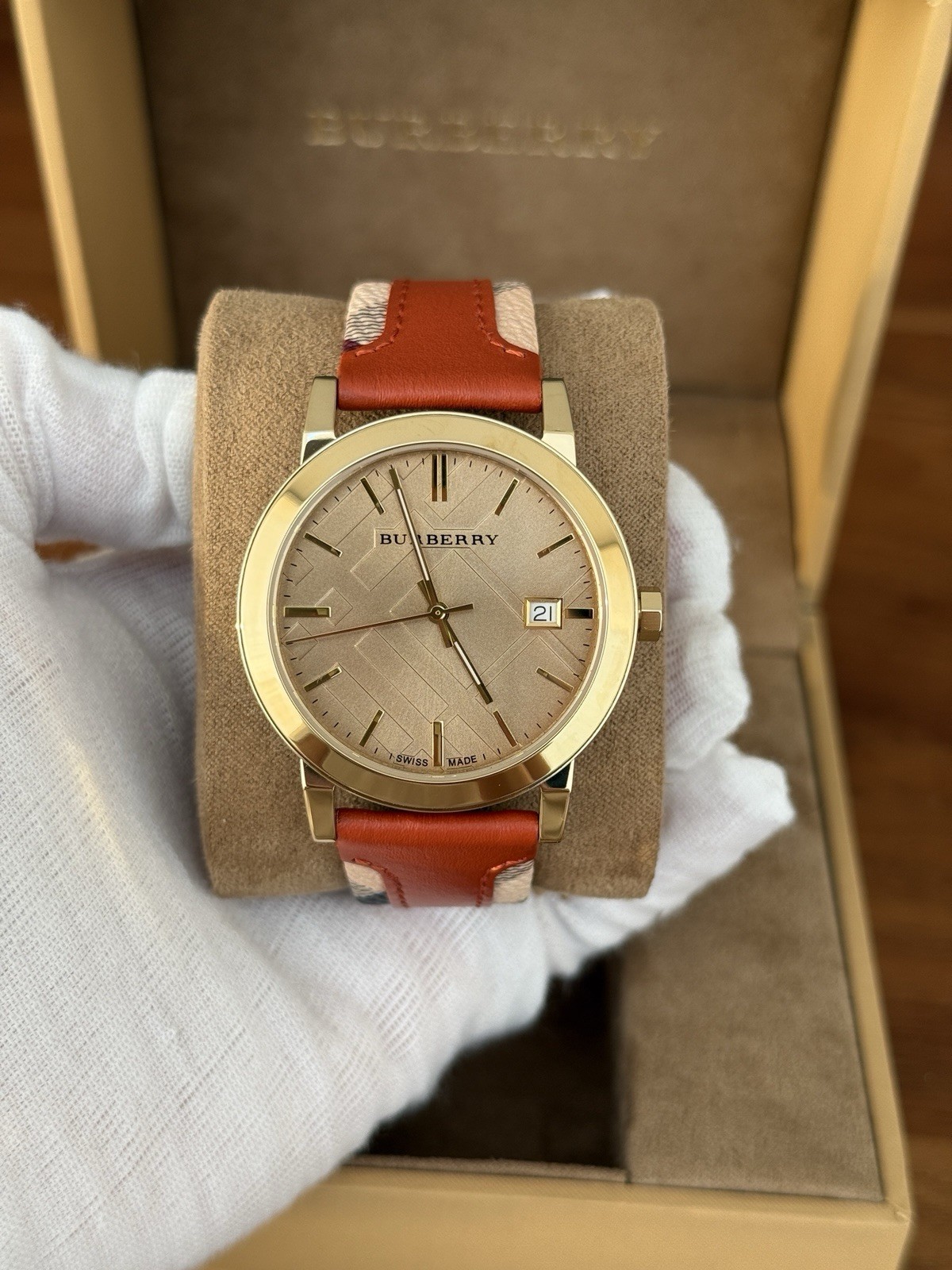 NEW BURBERRY ‘THE CITY ‘ BU9016 GOLD/CHAMPAGNE/ORANGE LEATHER UNISEX WATCH