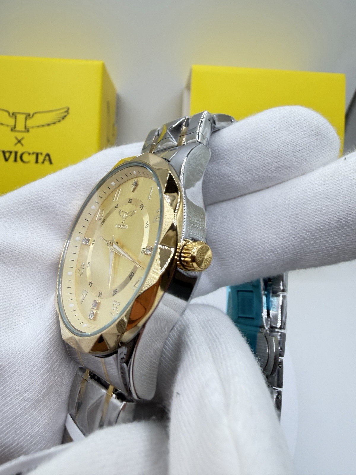 69022-Invicta Specialty I by Invicta Men’s Watch. Steel gold case. 41mm.
