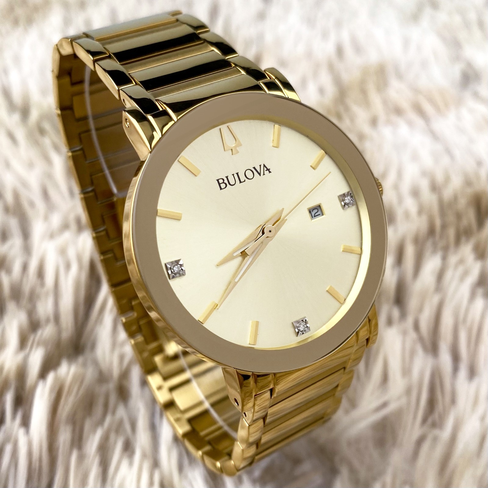 Bulova Futuro Modern Quartz 42mm Champagne Dial Gold-Tone Men’s Watch 97D115