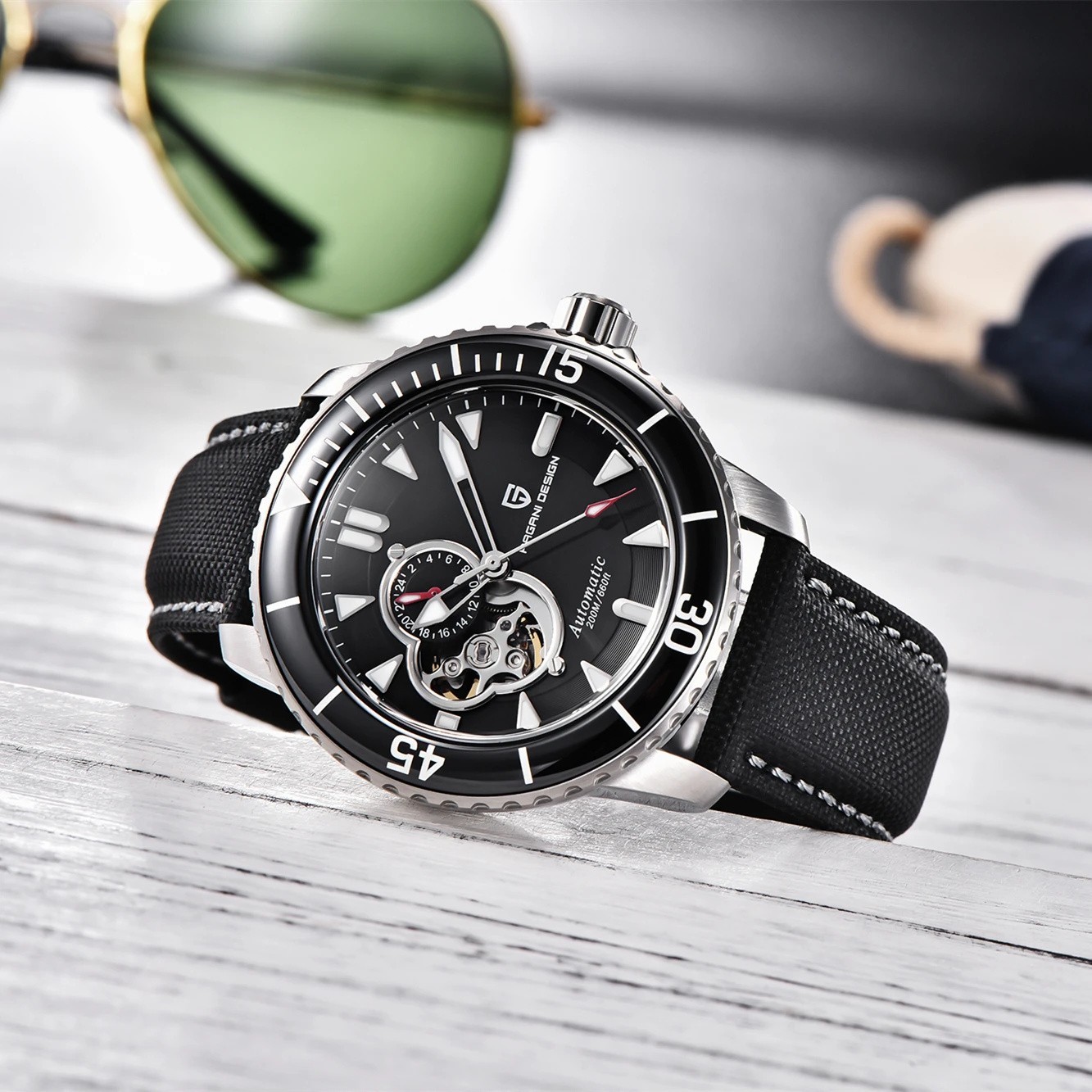 Pagani Design pd-1674 Men’s Automatic Dive Watch Sapphire NH39A 200M Luminous