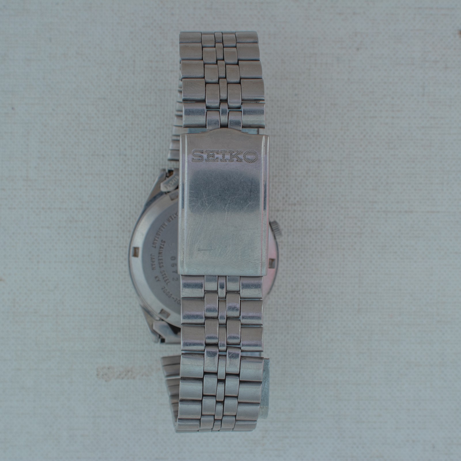 Vintage Seiko 5 Automatic Watch 7S26-0530, Texture Silver Dial Lum Hands & Marks
